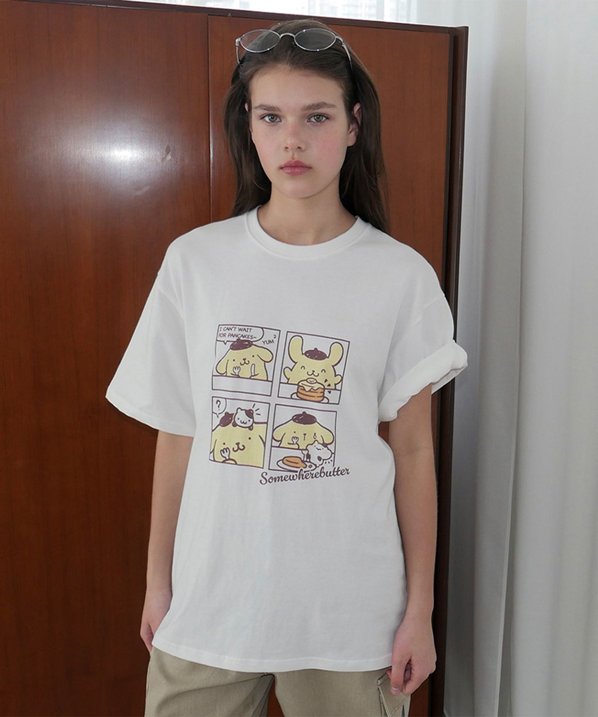 썸웨어버터(SOMEWHEREBUTTER) Cartoon Pompompurin Over-Fit Top - Ivory