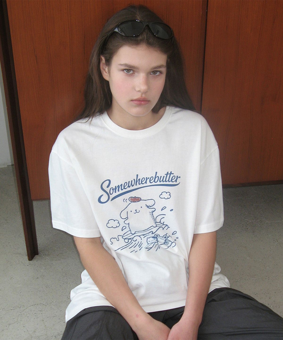 썸웨어버터(SOMEWHEREBUTTER) Summer Pompompurin Over-Fit Top - Ivory