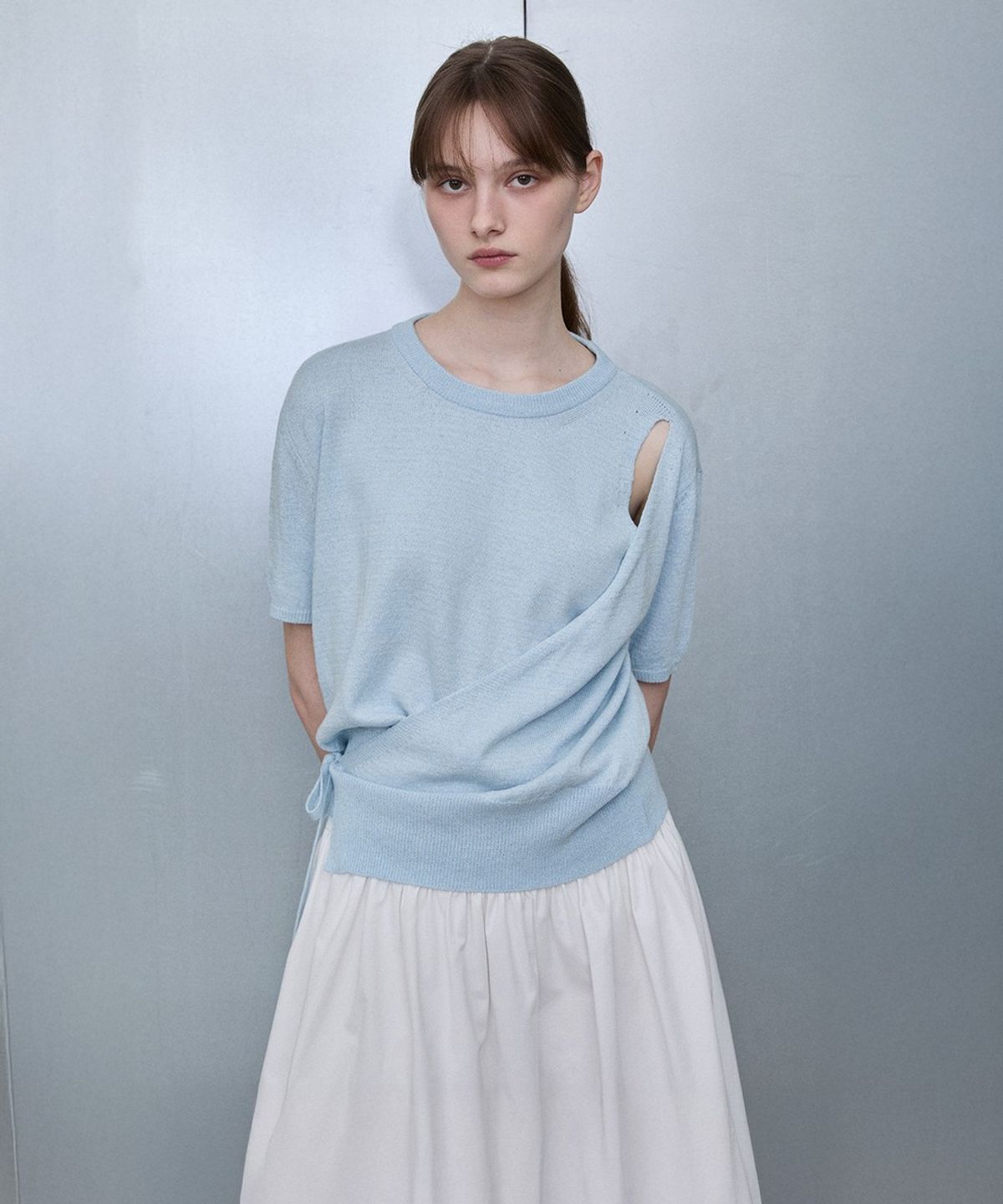 디에토(DEETO) Slit Shoulder Wrap Pullover [BLUE]