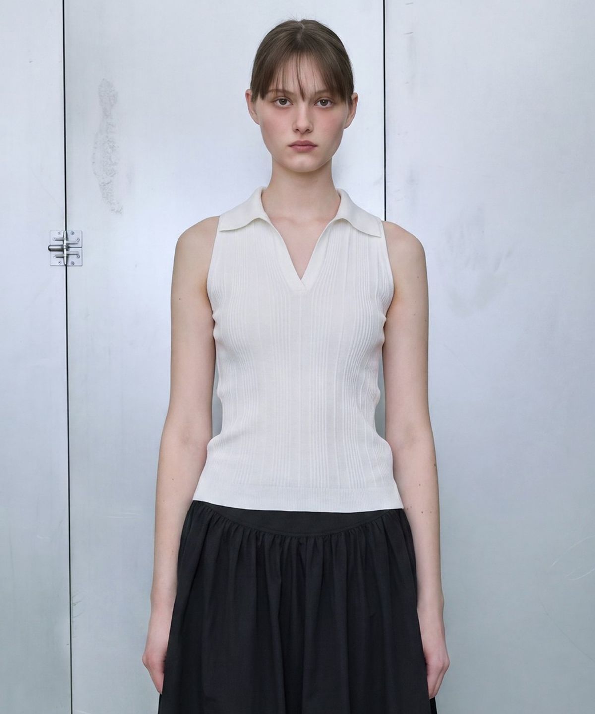 디에토(DEETO) Collared Ribbed Sleeveless Top [IVORY]