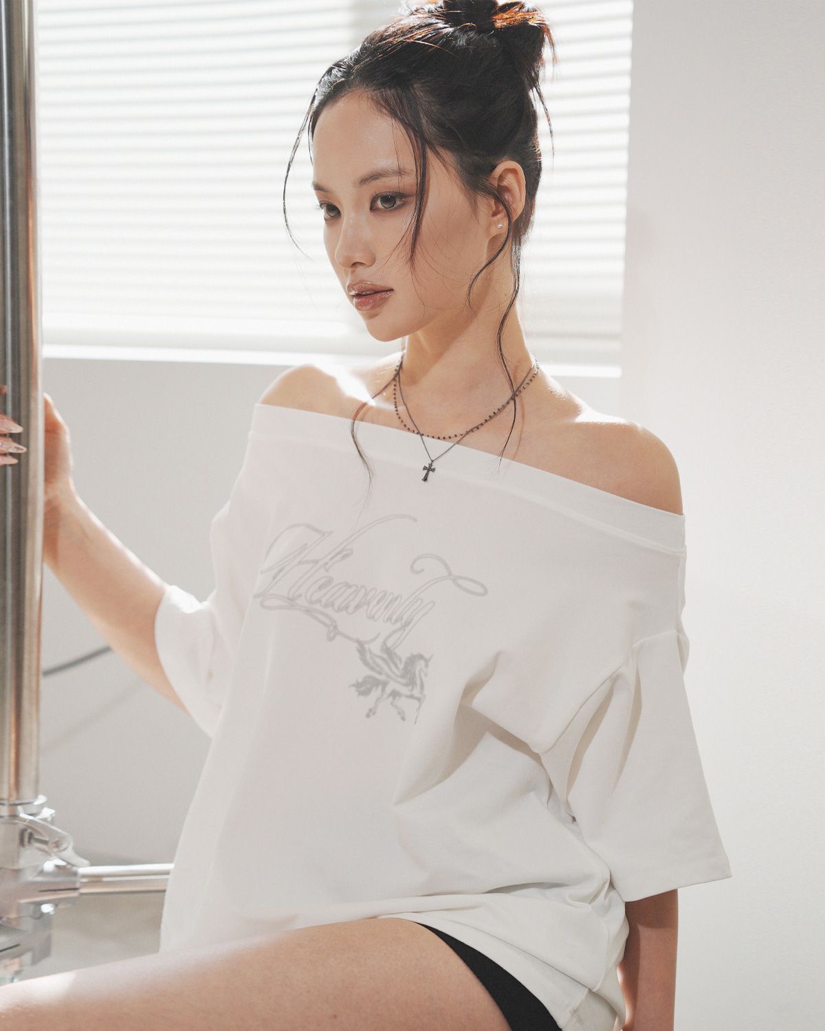 여린(YEORIN) Heavenly Loose T-Shirts (White)