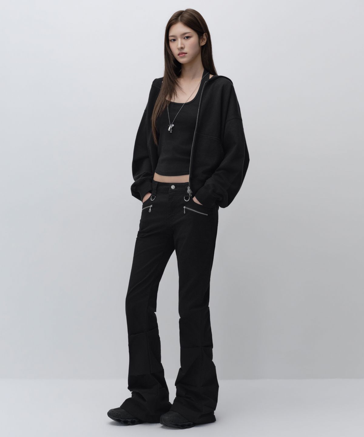무신사 스탠다드 우먼(MUSINSA STANDARD WOMAN) [언바운드 걸] 우먼즈 플레어 팬츠 [블랙]