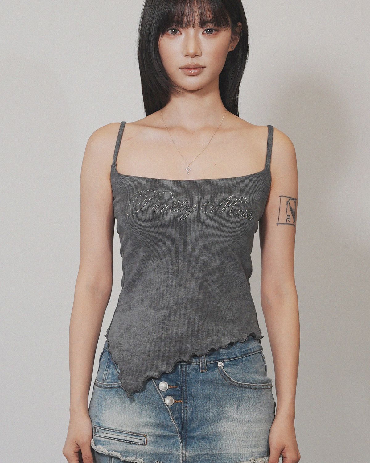 여린(YEORIN) Pretty Mess Tank (Charcoal)