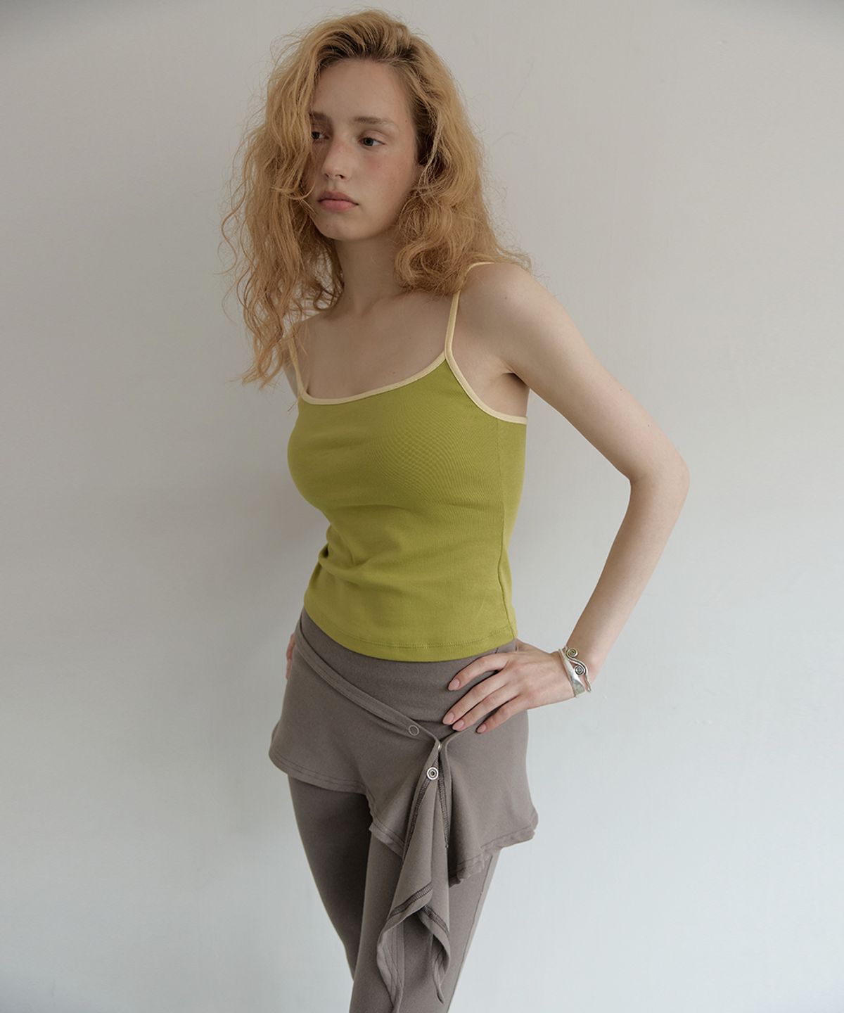 아수라(ASURA) COLOR LINE CAMI (OLIVE)