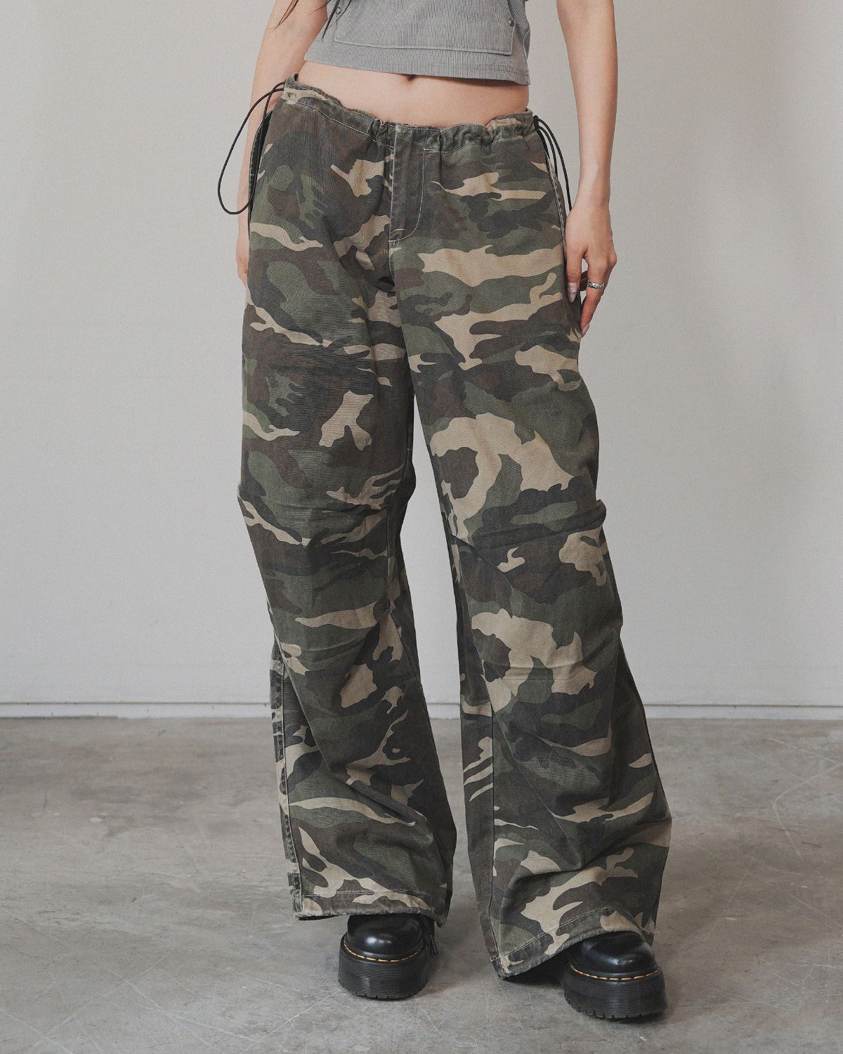 여린(YEORIN) Back Pocket Pants (Camo)