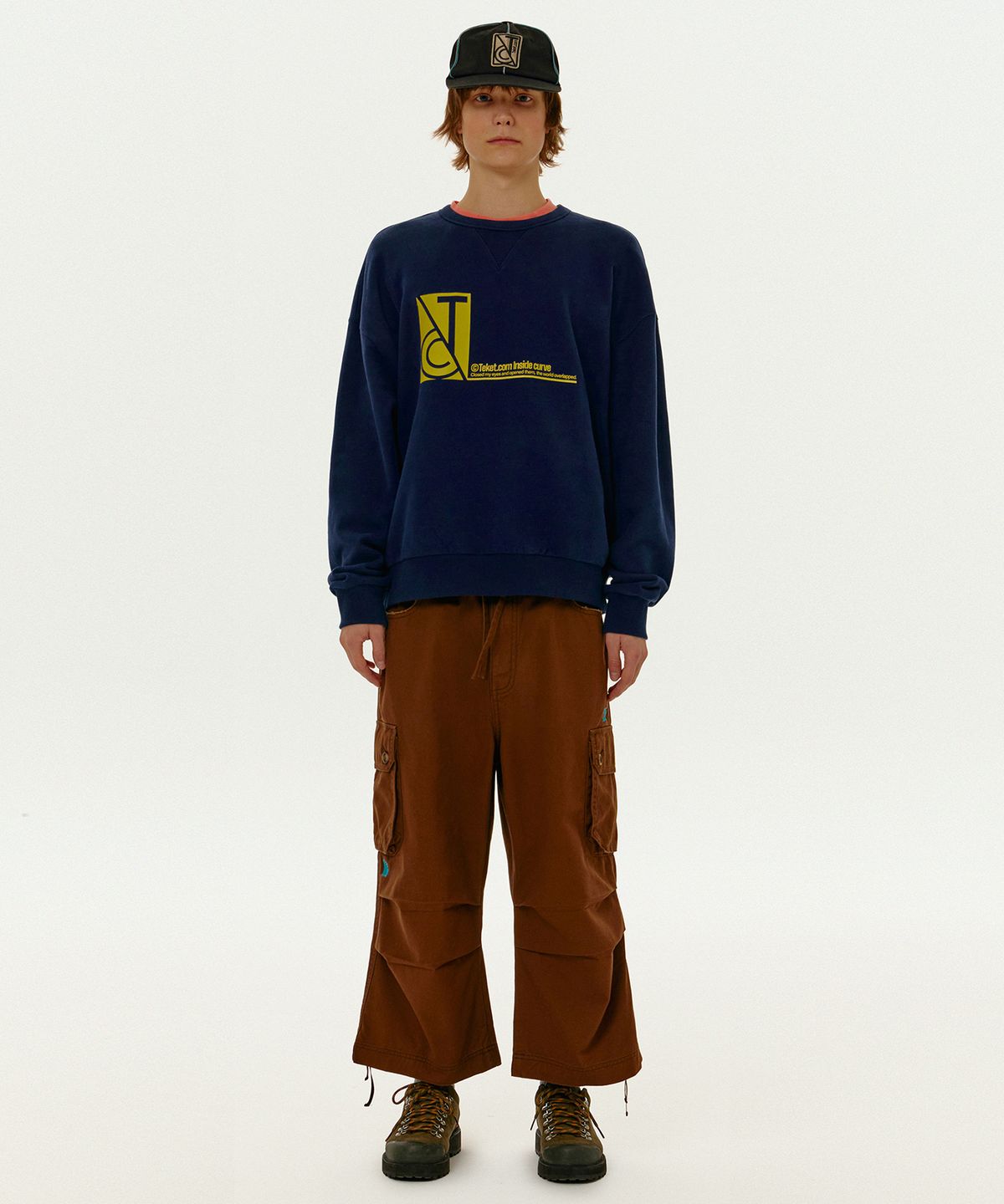 테켓(TEKET) Convex Three-Quarter Parachute Pants Brown