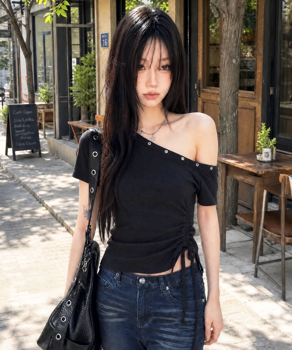 세컨드솔트(SECONDSALT) 오프숄더 아일렛 셔링 골지 티셔츠 (블랙)