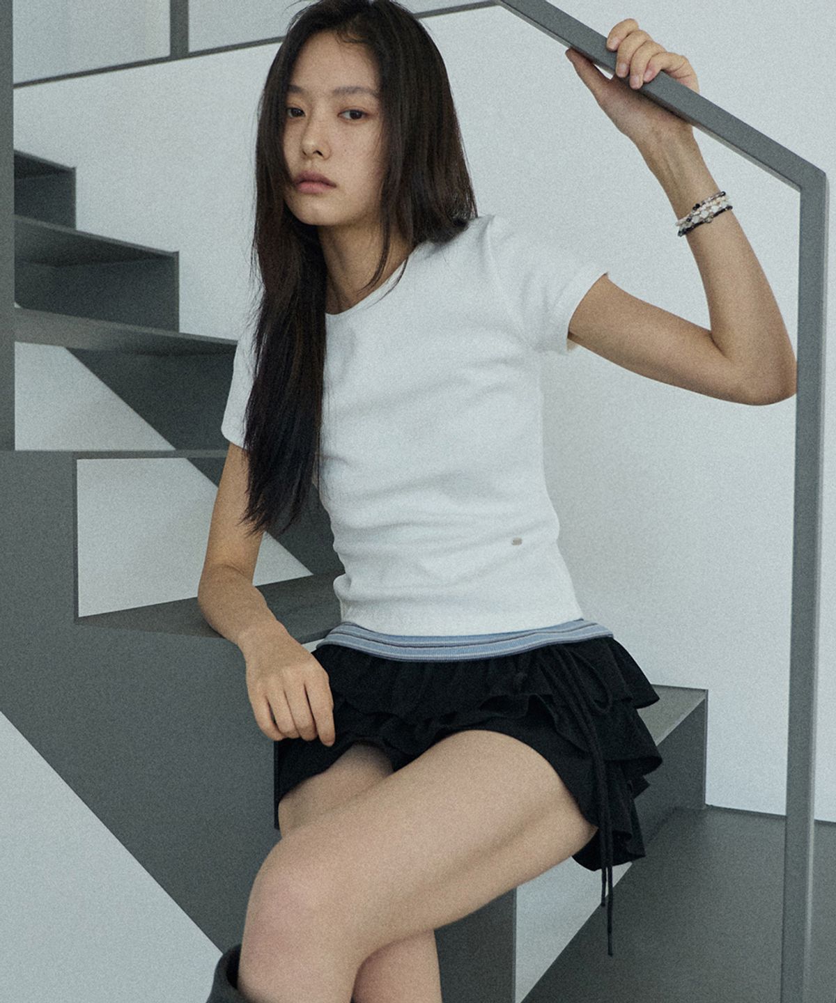 렌세(RENSE) Back Button Slit Tee White