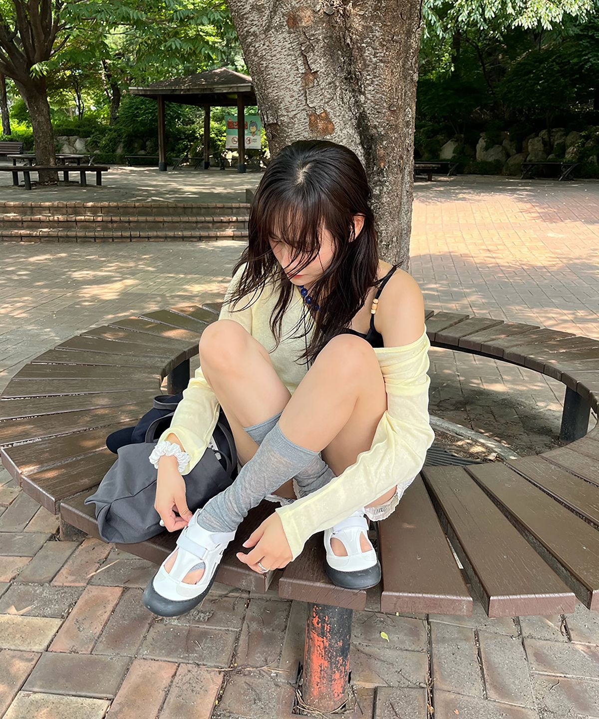 네거티브쓰리(NEGATIVETHREE) VERT ARC Sandals_White