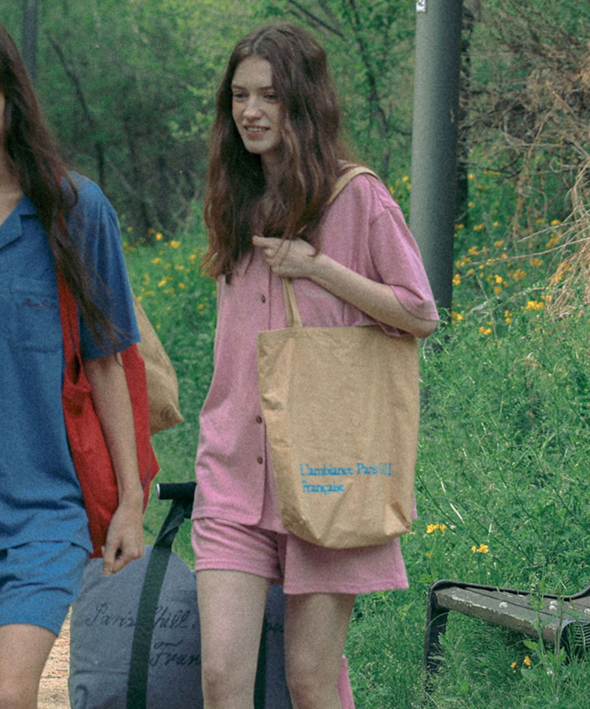 호텔파리칠(HOTEL PARIS CHILL) Sun Kissed Shoulder Bag (Vanilla)