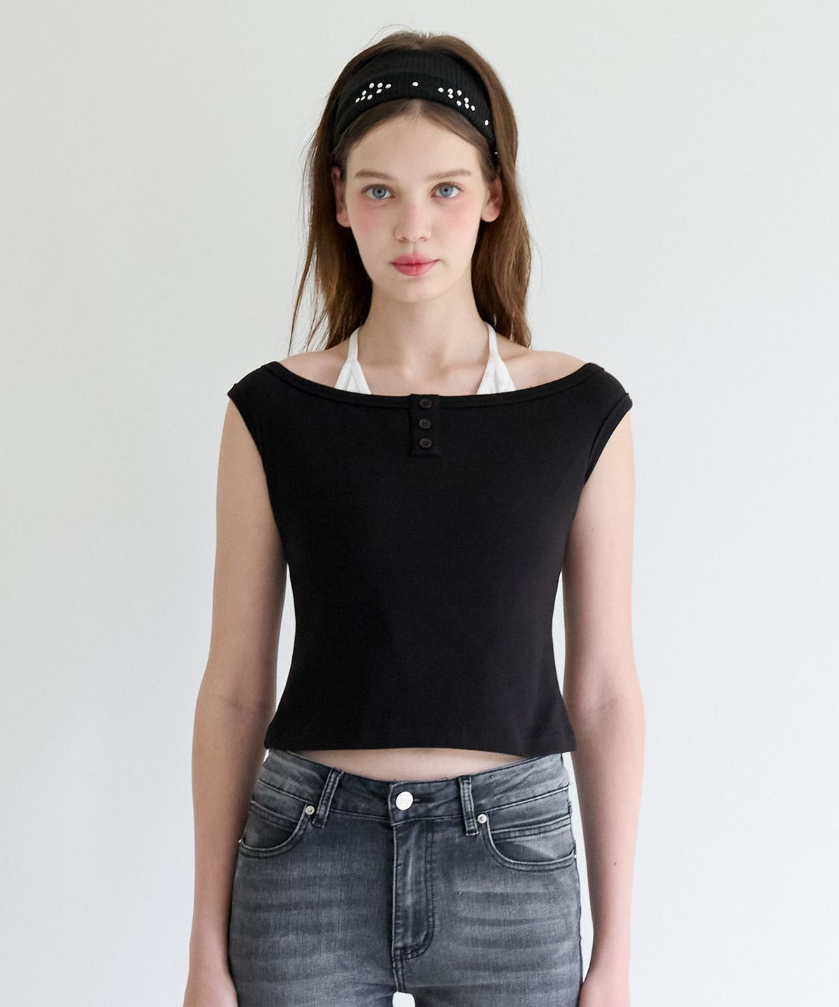 알키알카(ALKI ALKA) Blooming Halter Top (Black)