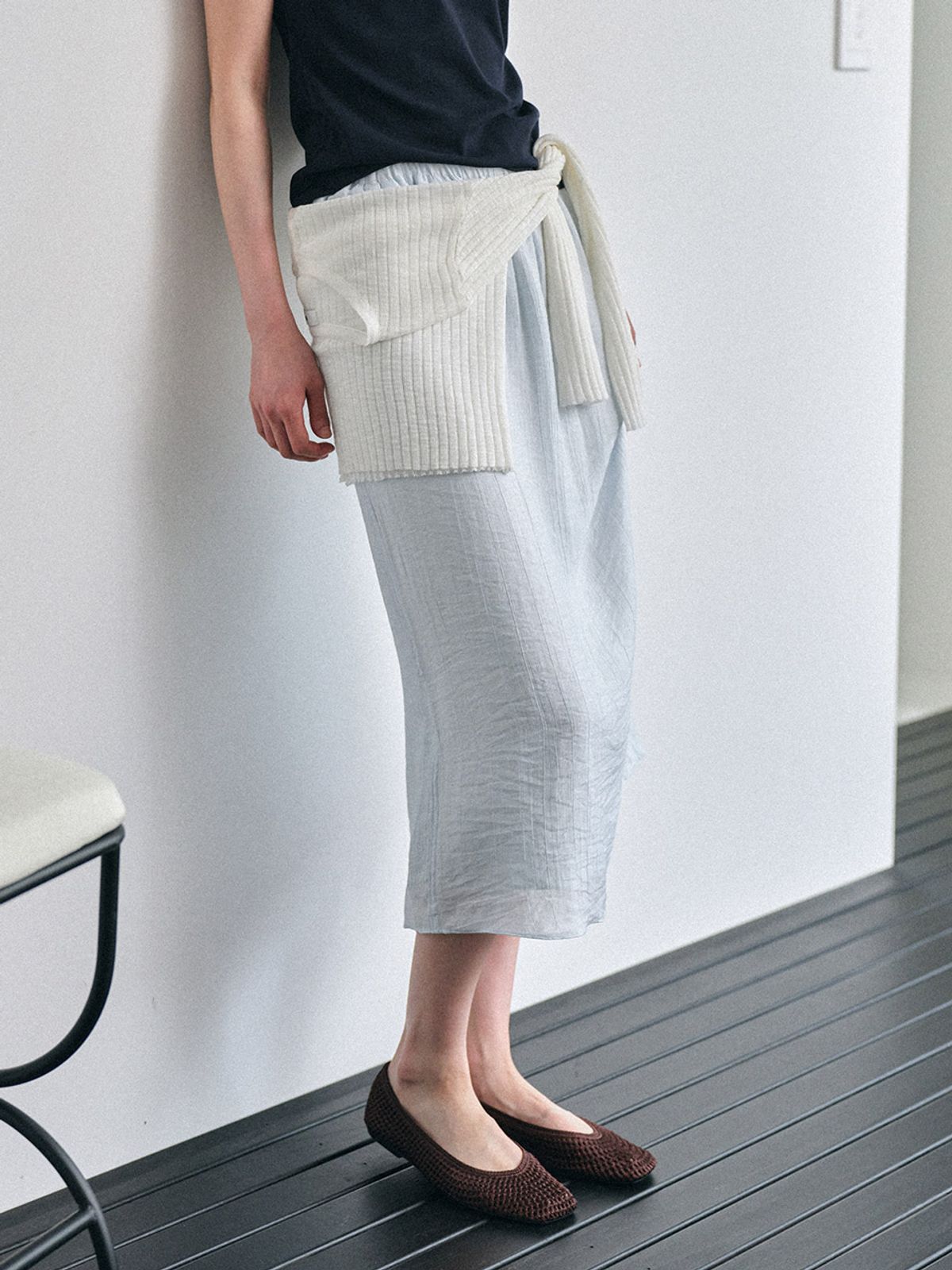 헌치(HUNCH) Textured Elastic Waist Midi Skirt (2color)