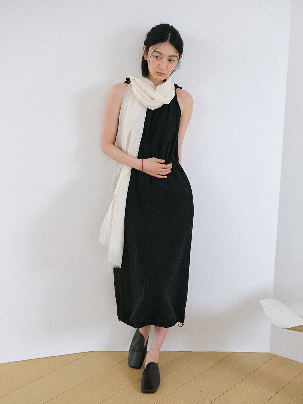 헌치(HUNCH) Tie-Shoulder Maxi Dress