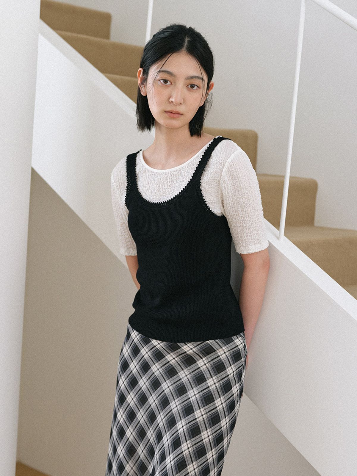 헌치(HUNCH) Lace Trim Knit Top (2color)