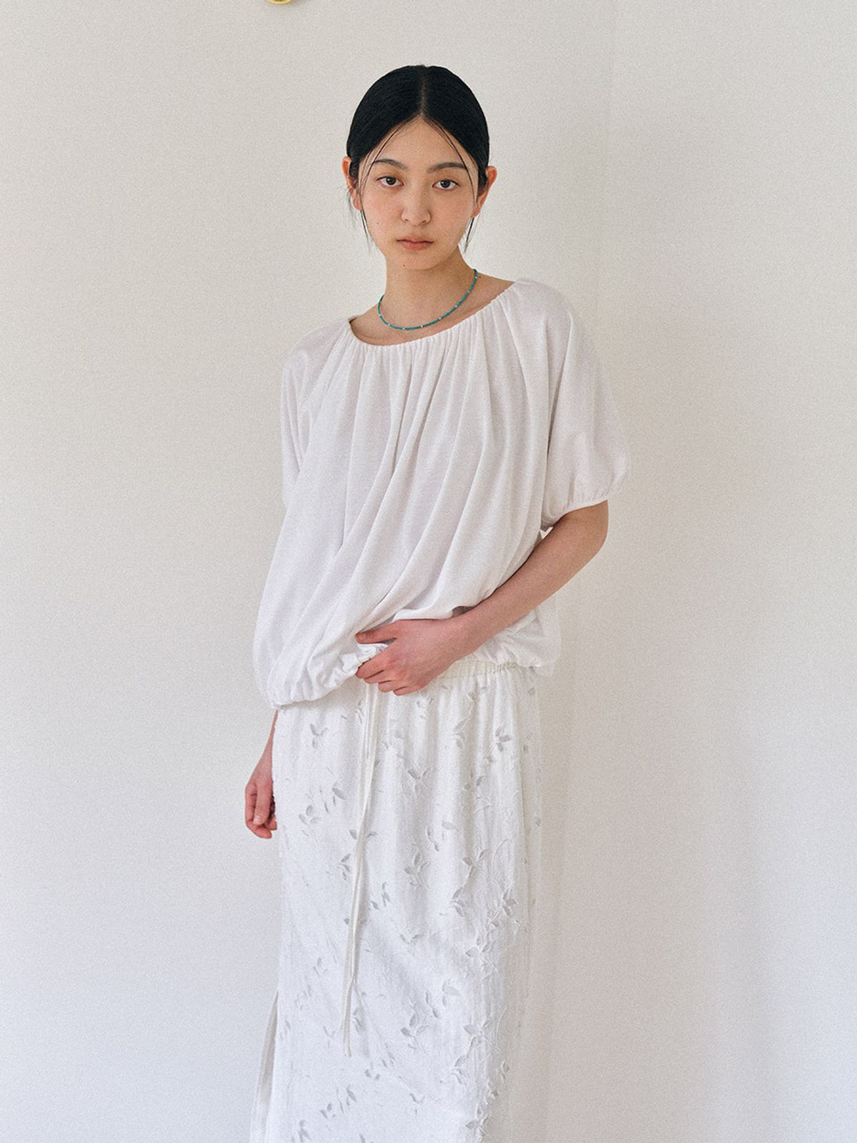 헌치(HUNCH) Volume Shirred Blouse