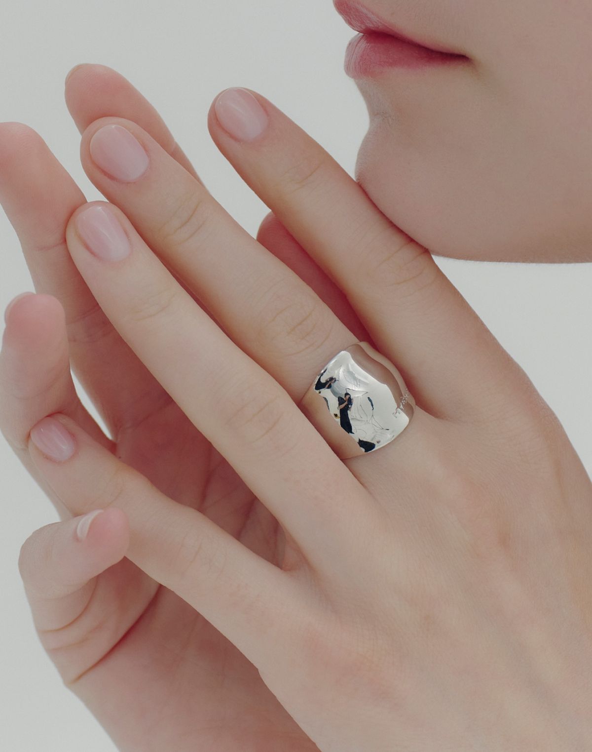 이에르로르(HYERES LOR) [Edition Y] 커브 웨이브 (W) 반지 HL6R65622WB