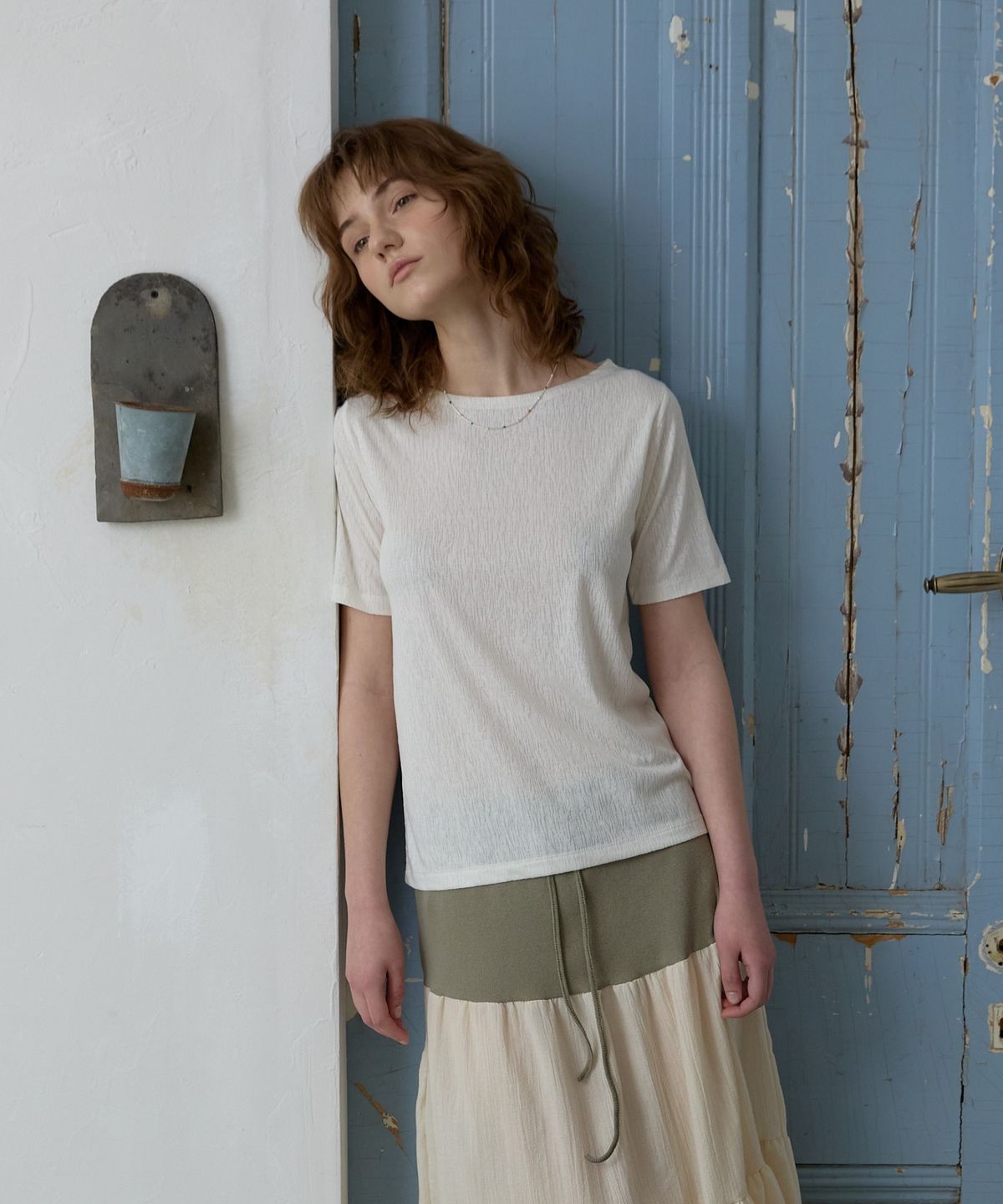 위오이(WIOE) Aroma Jacquard Short Sleeve Top_White