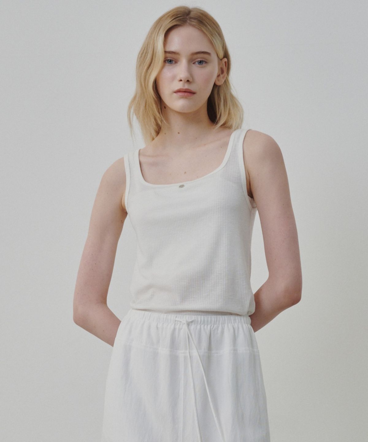올리브 데 올리브(OLIVE DES OLIVE) 슬림 골지 슬리브리스 OE6ME4380