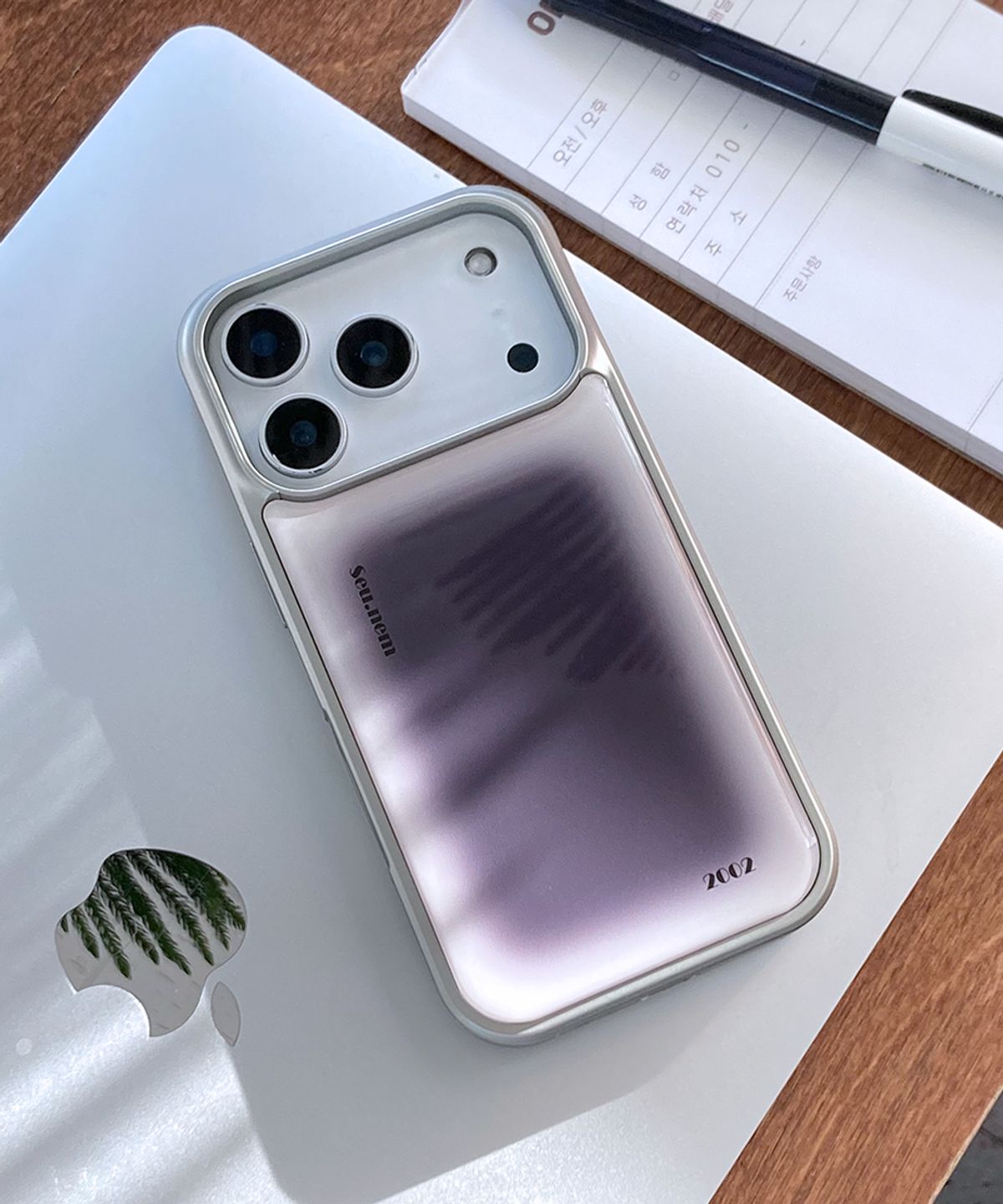 세컨드유니크네임(SECOND UNIQUE NAME) SUN CASE GRAPHIC MIST DEEP GRAY