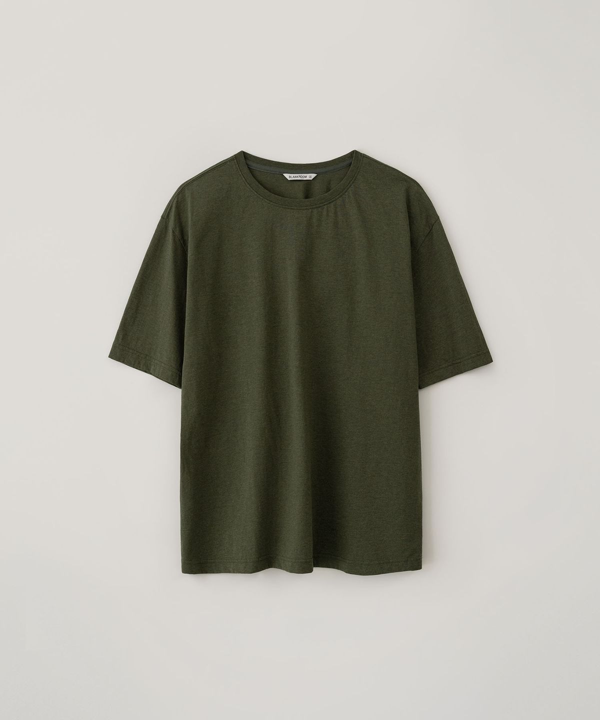 블랭크룸(BLANKROOM) 클래식 하프 티 셔츠_MELANGE OLIVE