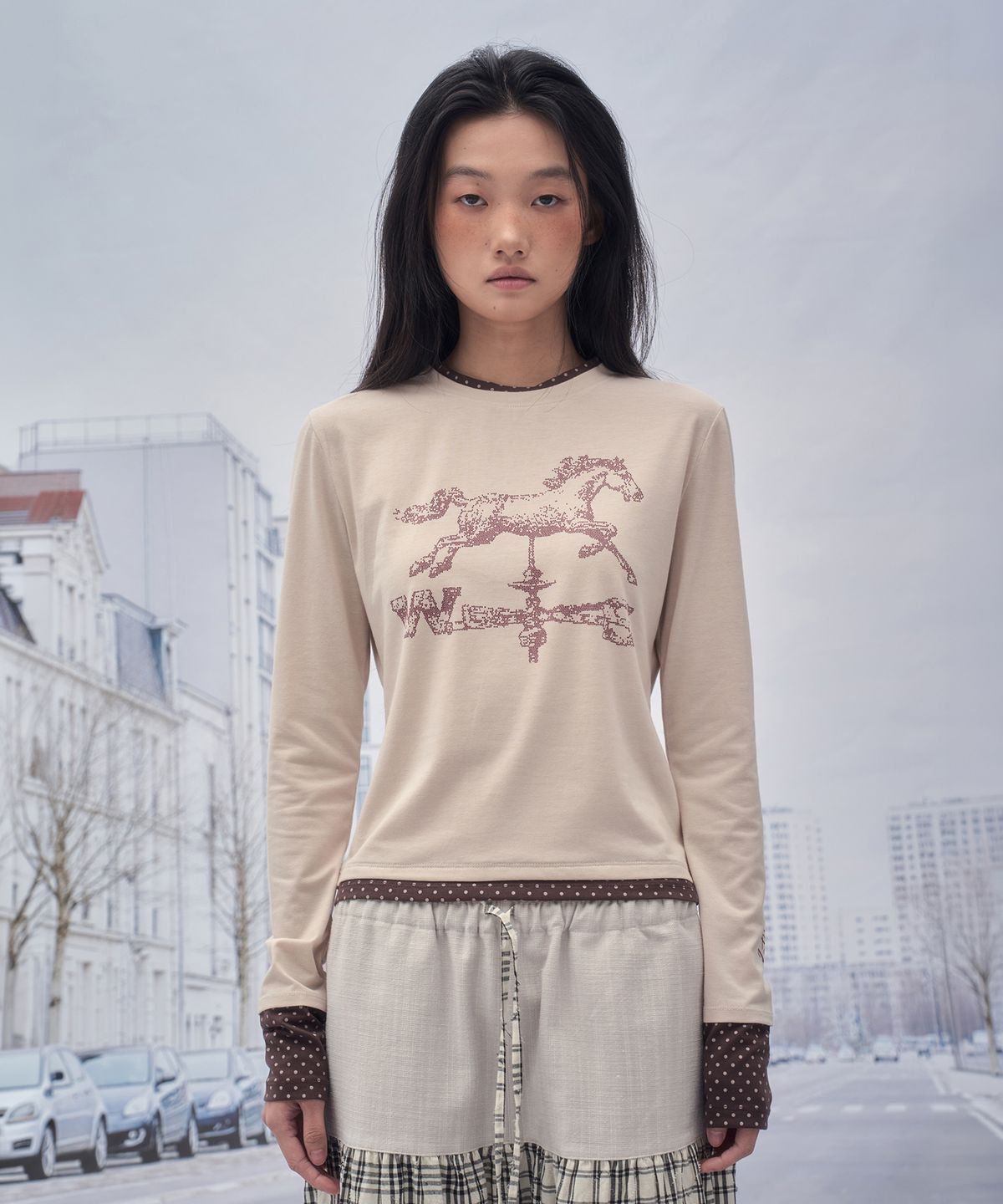 솜속(SOMSOC) HORSE VANE LAYERED LONG SLEEVE _CREAM