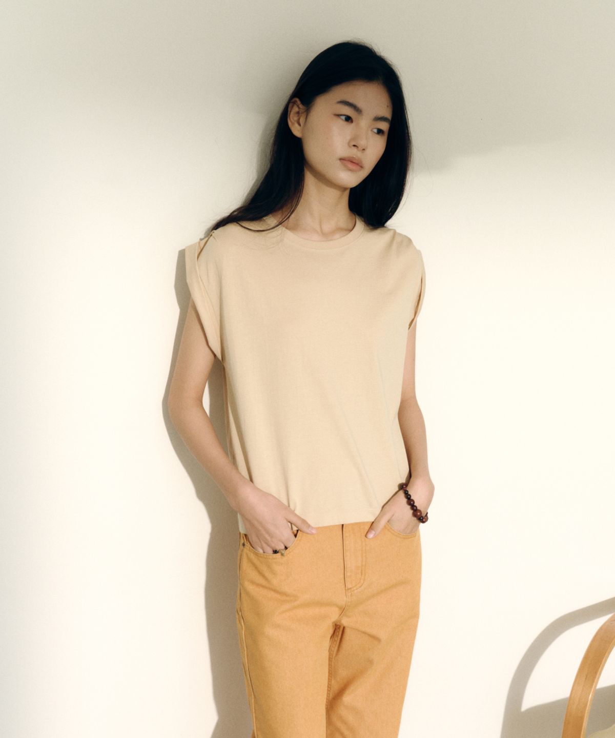 솔티페블(SALTY PEBBLE) ROLL-UP SLEEVE T-SHIRT [BEIGE]