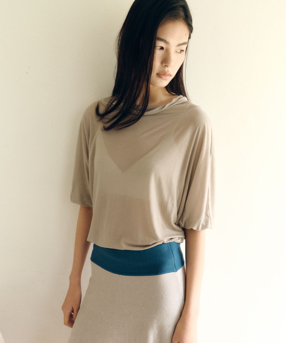 솔티페블(SALTY PEBBLE) PUFF SLEEVE DROP MOCK NECK TOP [GREY]