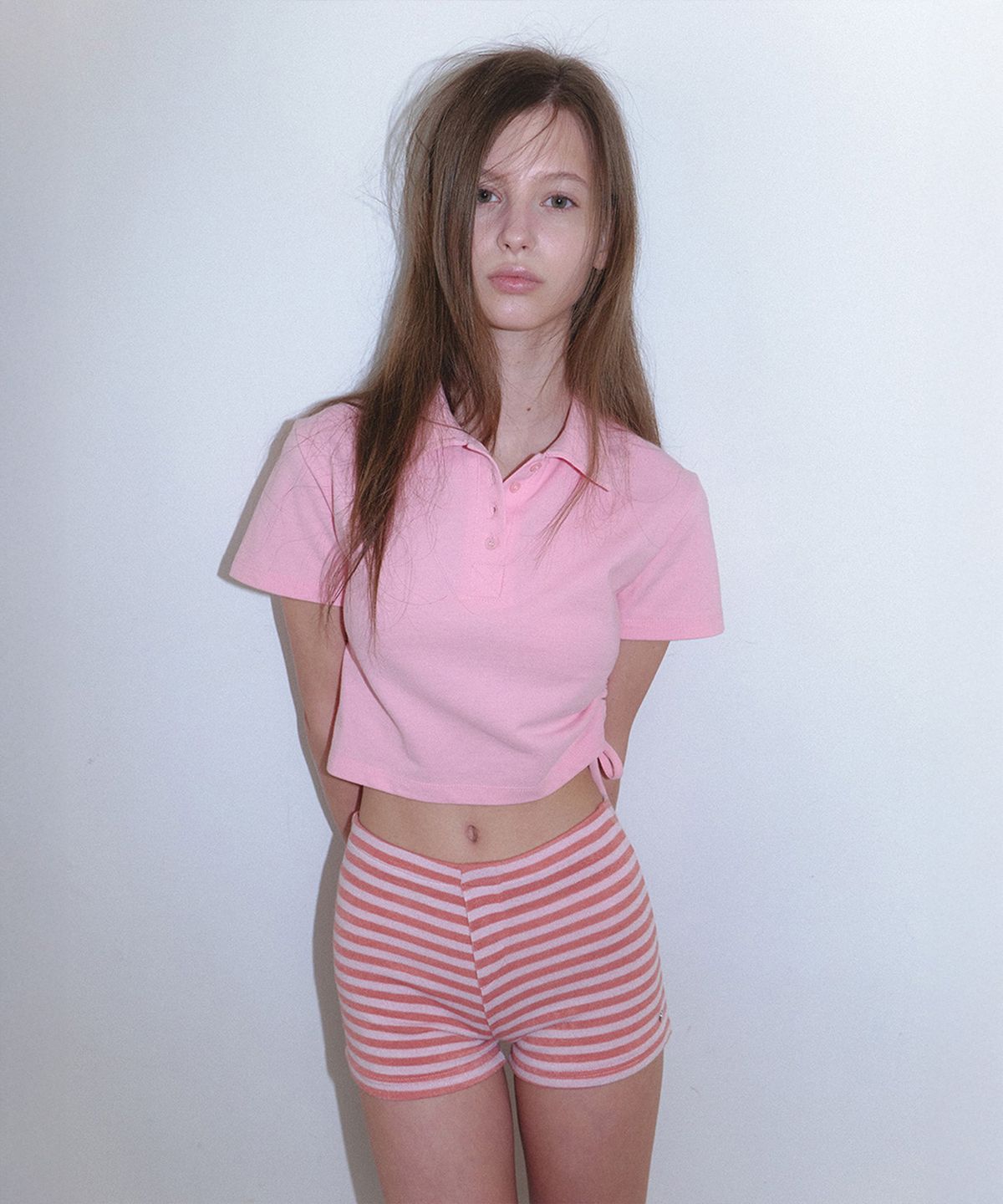그리트(GREET) 베이시 트임 스트랩 카라 티_Baisy Top_Pink