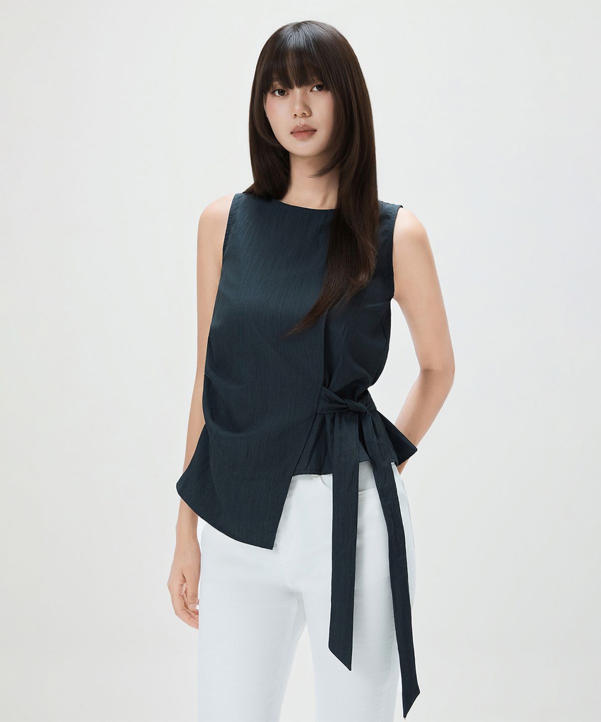 미쏘(MIXXO) 타이 나시 블라우스_MIWBNG701B