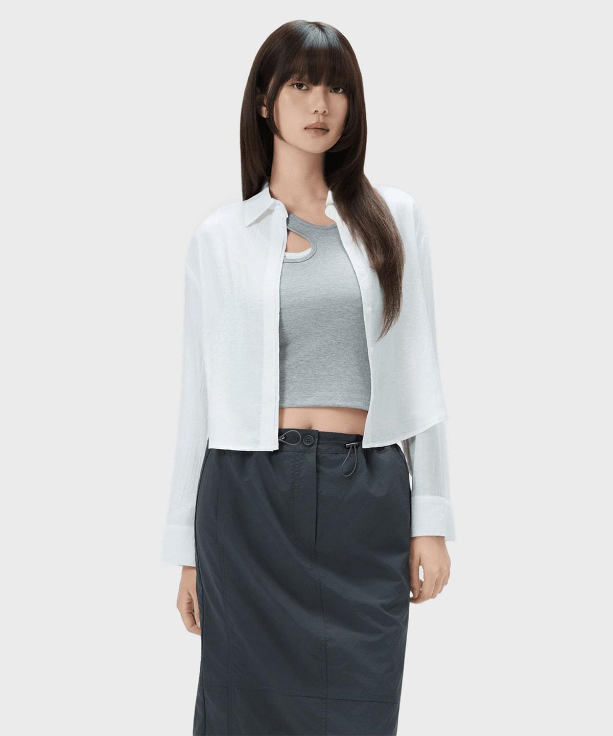 미쏘(MIXXO) 백 버튼 크롭 셔츠_MIWYWG610A