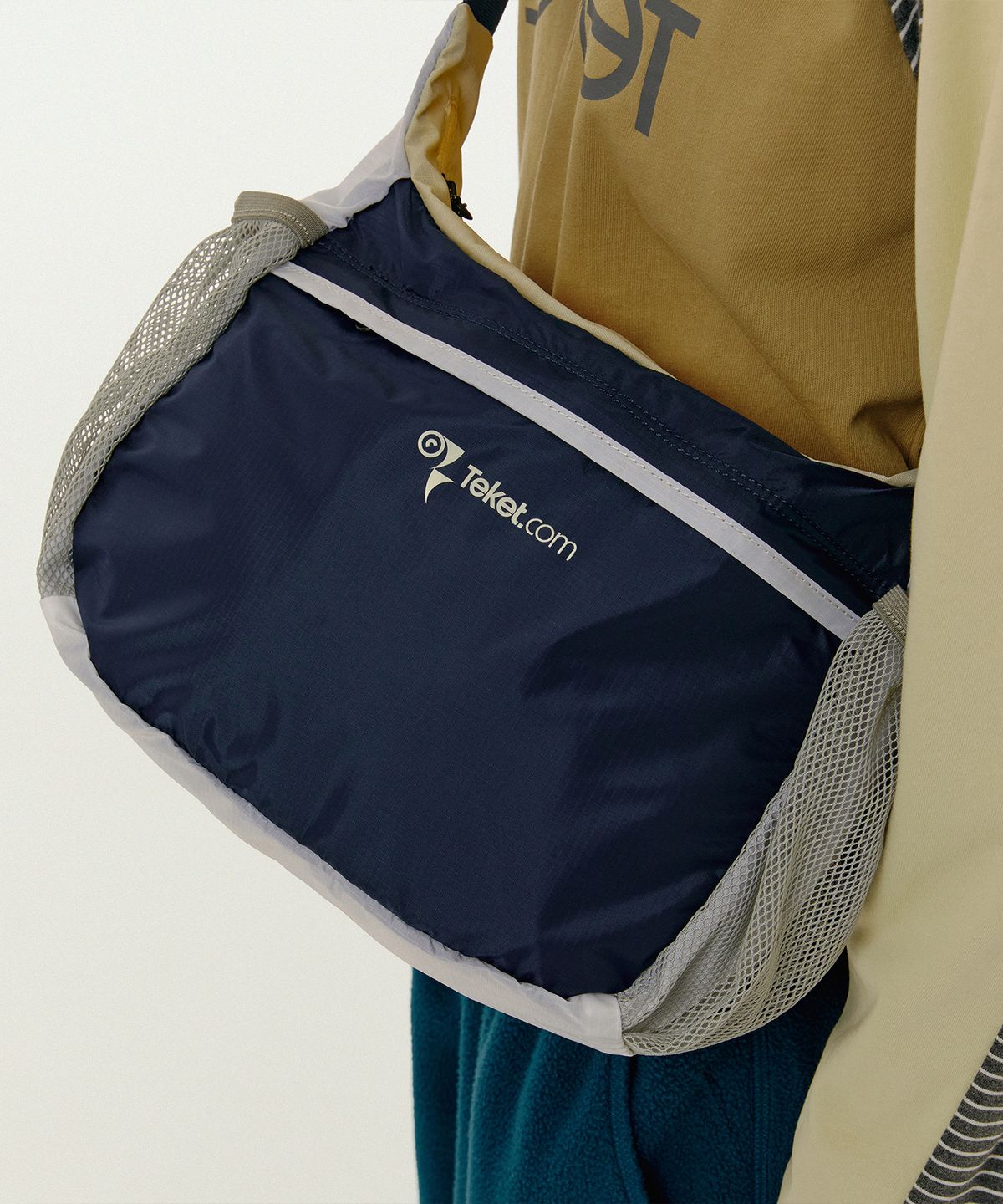 테켓(TEKET) CT Twist Cross Bag Navy