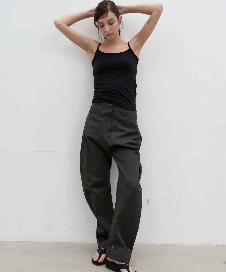 Curved Chino Pants_Chacoal