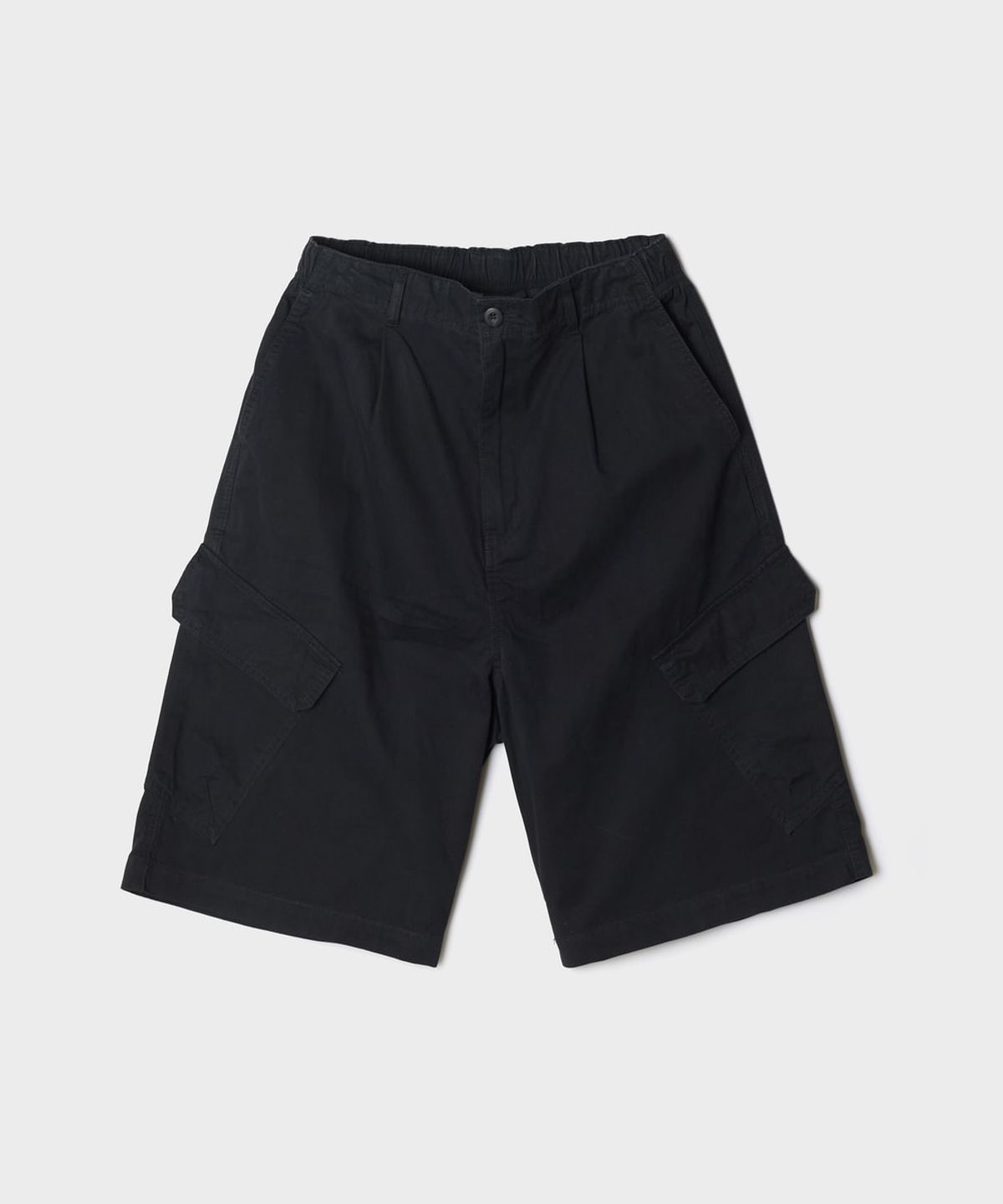 스파오(SPAO) 사선 카고 버뮤다 쇼츠_SPTHG26C01
