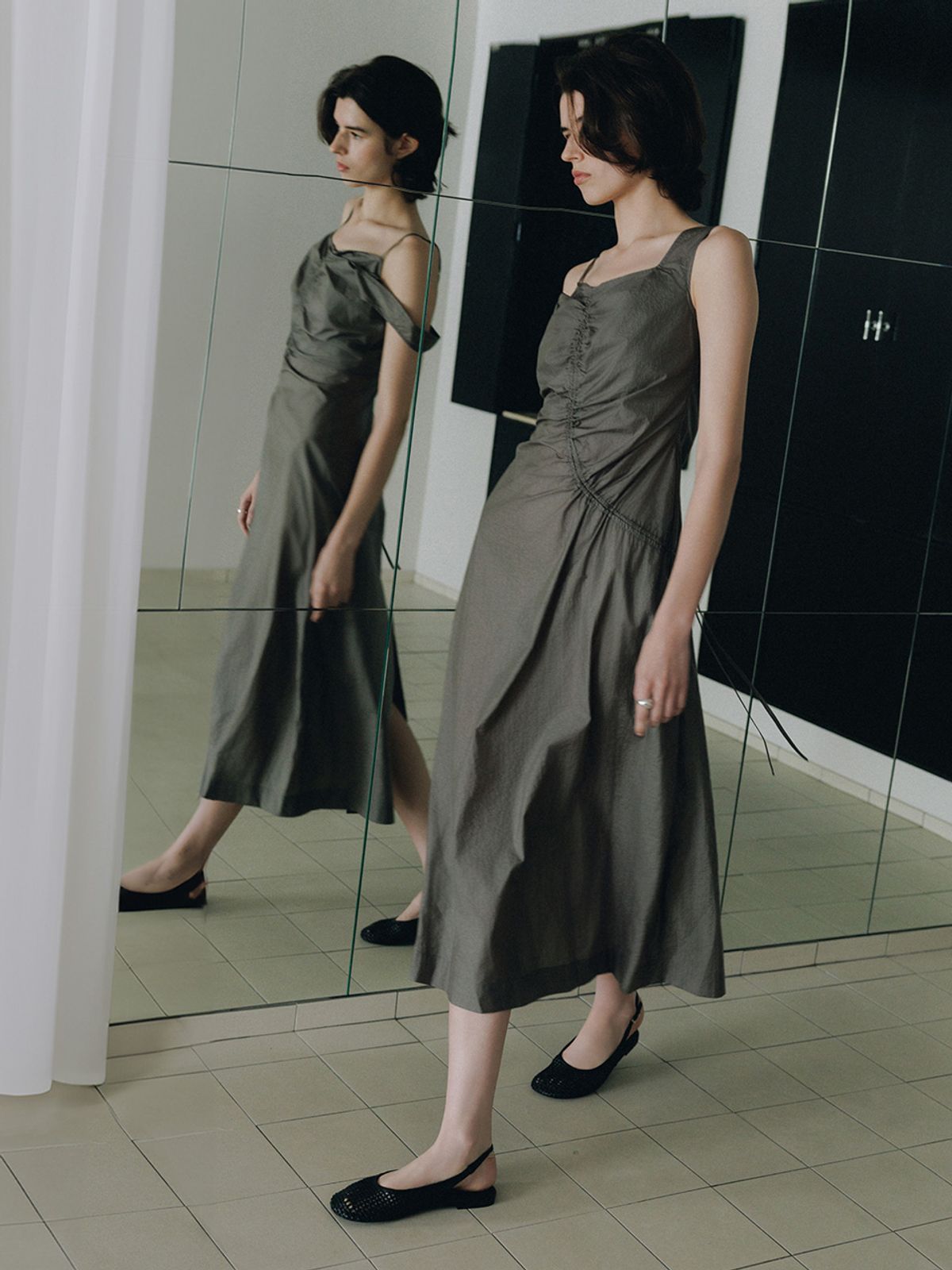 루에브르(LOEUVRE) Asymmetric Shirring Slip Dress SW6MO722_2color