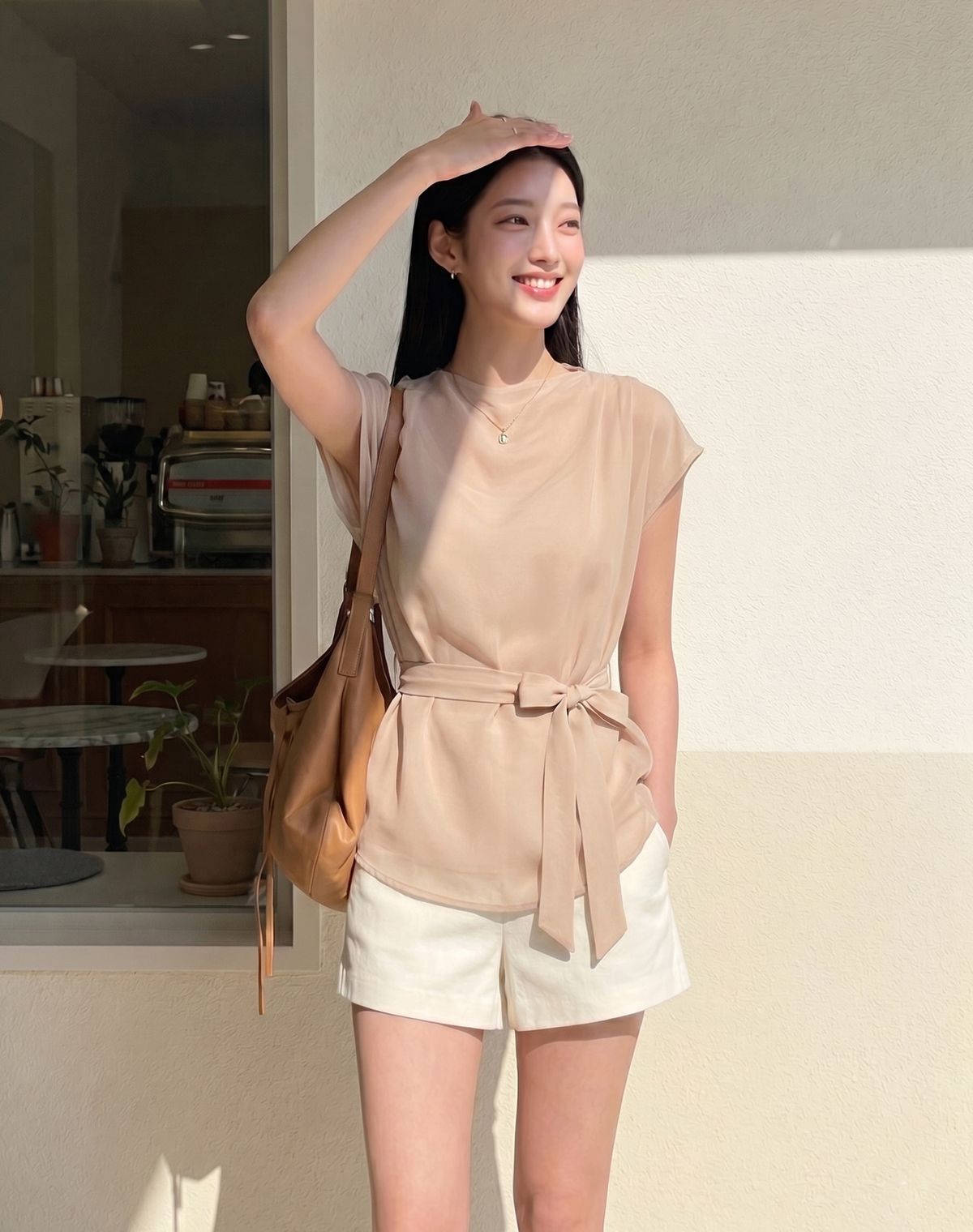 지에마르(GIEMAR) PINTUCK SLEEVELESS APRICOT BEIGE 핀턱 슬리브리스 어프리컷 베이지