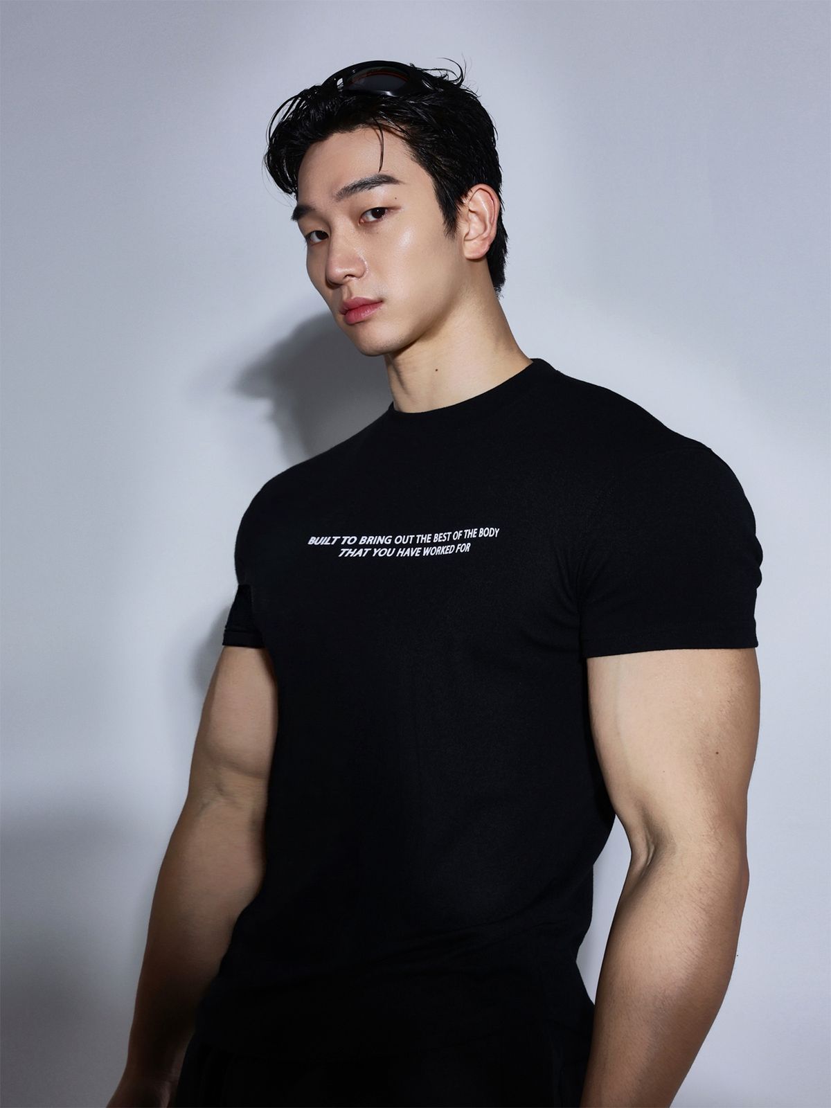 핸틀(HENTLE) 바디 시그니처핏 티셔츠 블랙(화이트 로고)
