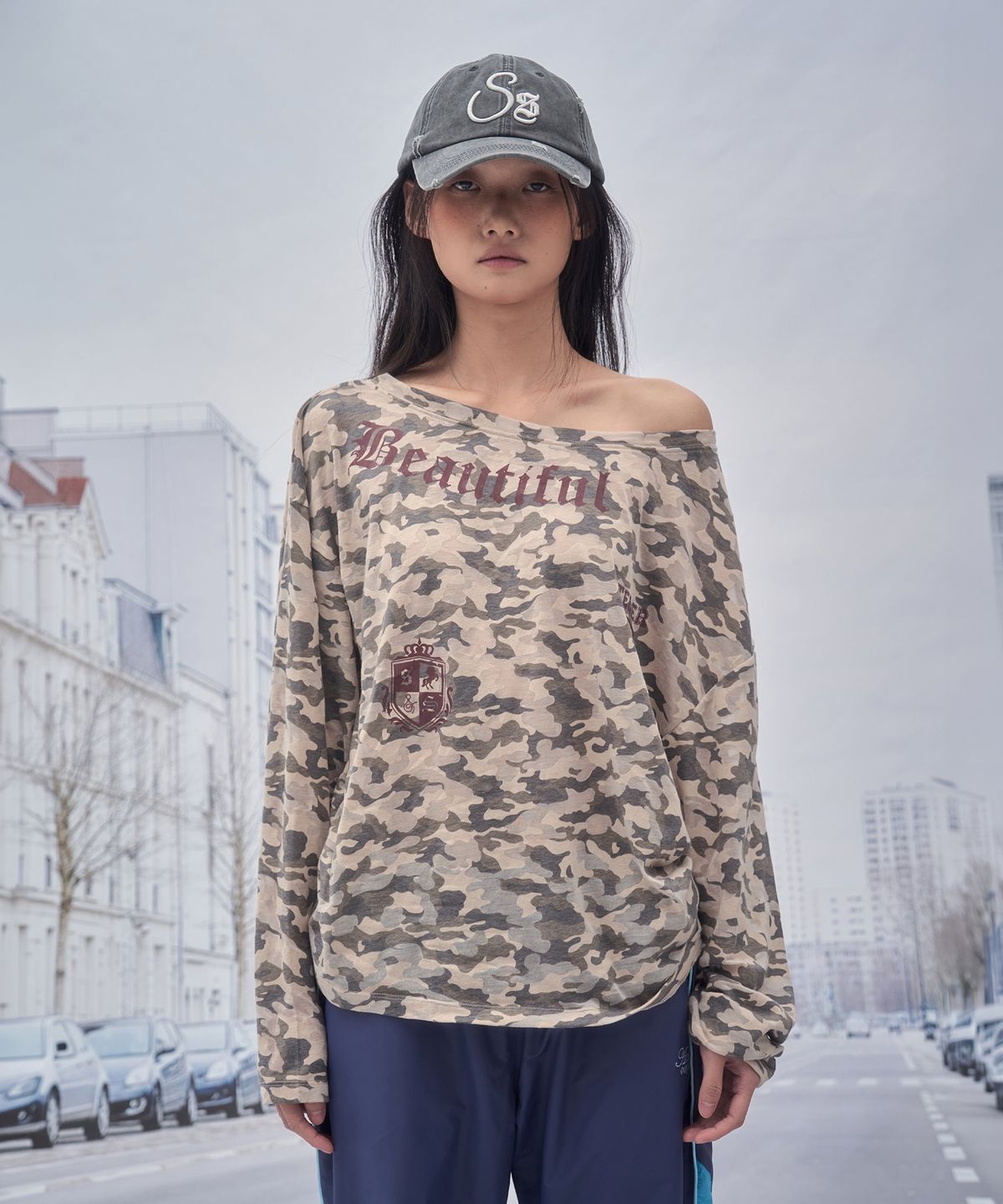 솜속(SOMSOC) VOER CAMO ASYMMETRY TOP_BEIGE