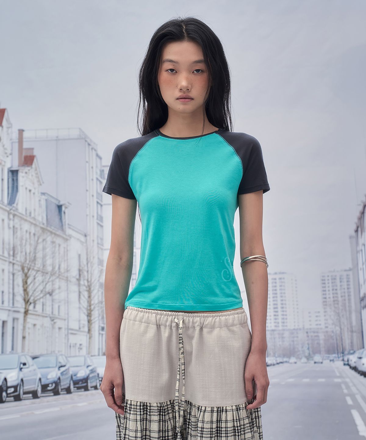 솜속(SOMSOC) BONNIE RAGLAN BACK CUT-OUT T-SHIRT_JADE