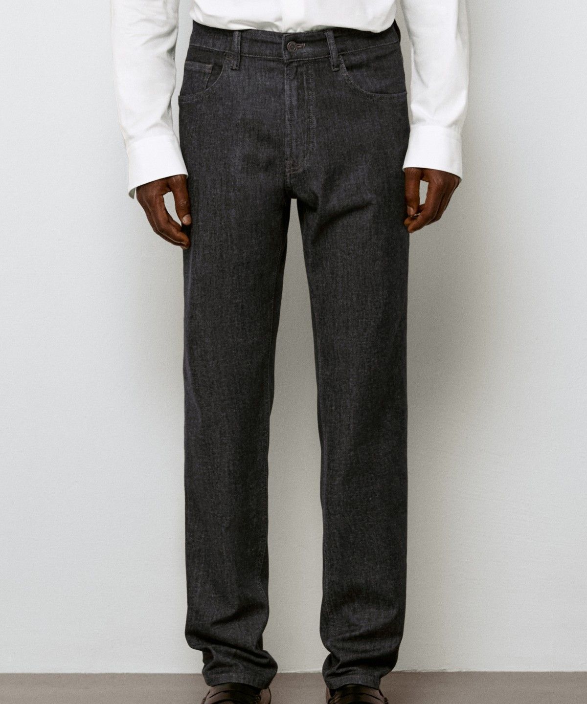 마시모두띠(MASSIMO DUTTI) 라이트웨이트 테이퍼드 핏 진