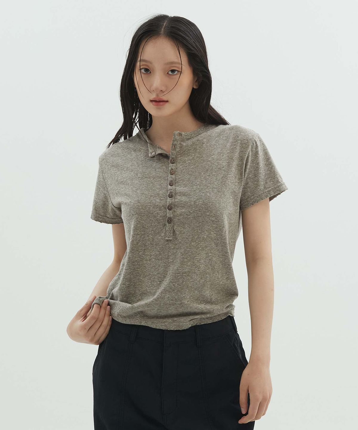 데프가먼츠(DEFGARMENTS) BUTTON-UP ROUGH T-SHIRTS [2COLOR]
