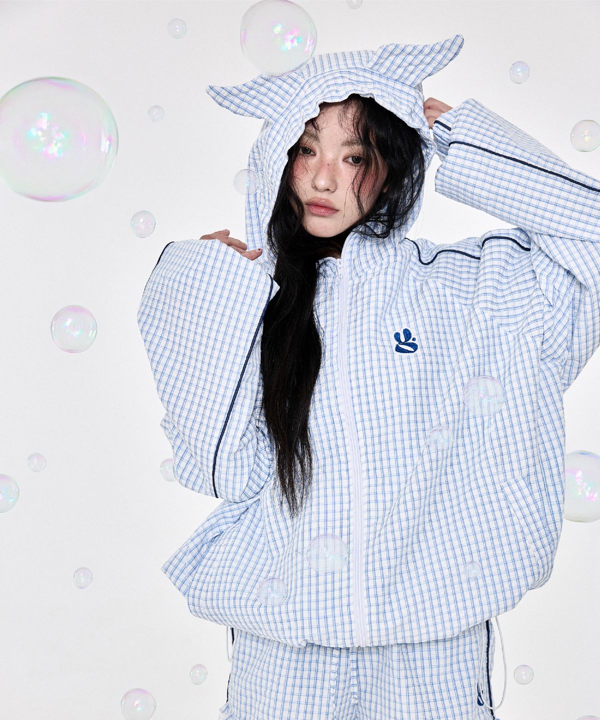 예그(YEGG) 윙 체크 윈드브레이커 스카이블루