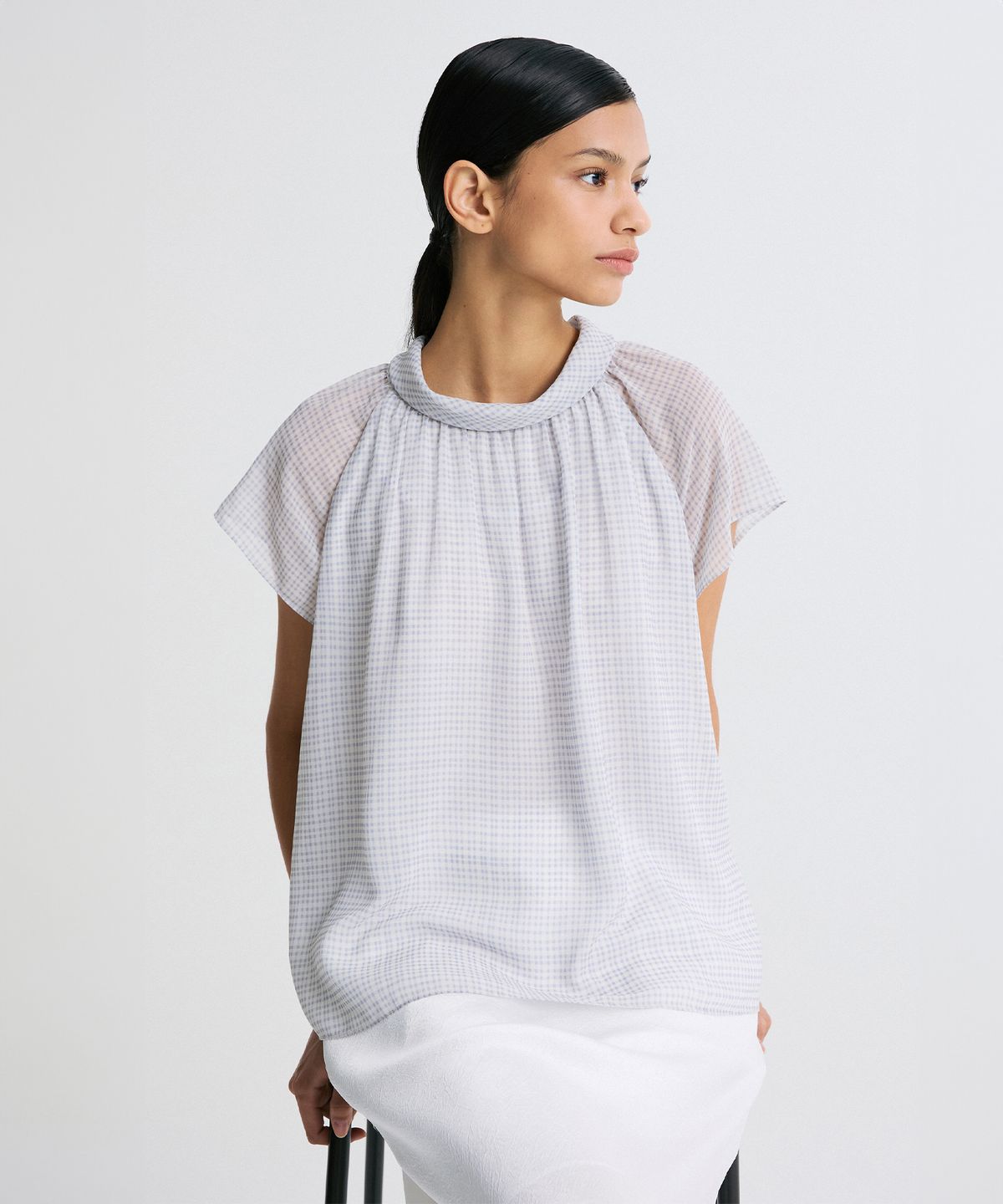 리이(RE RHEE) CHECKED CHIFFON TIE-NECK BLOUSE