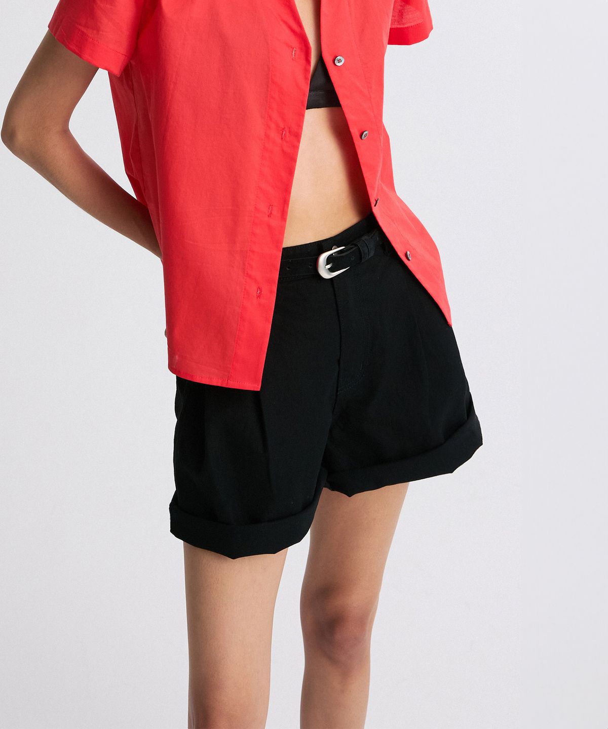 리이(RE RHEE) CUFFED DENIM SHORTS BLACK