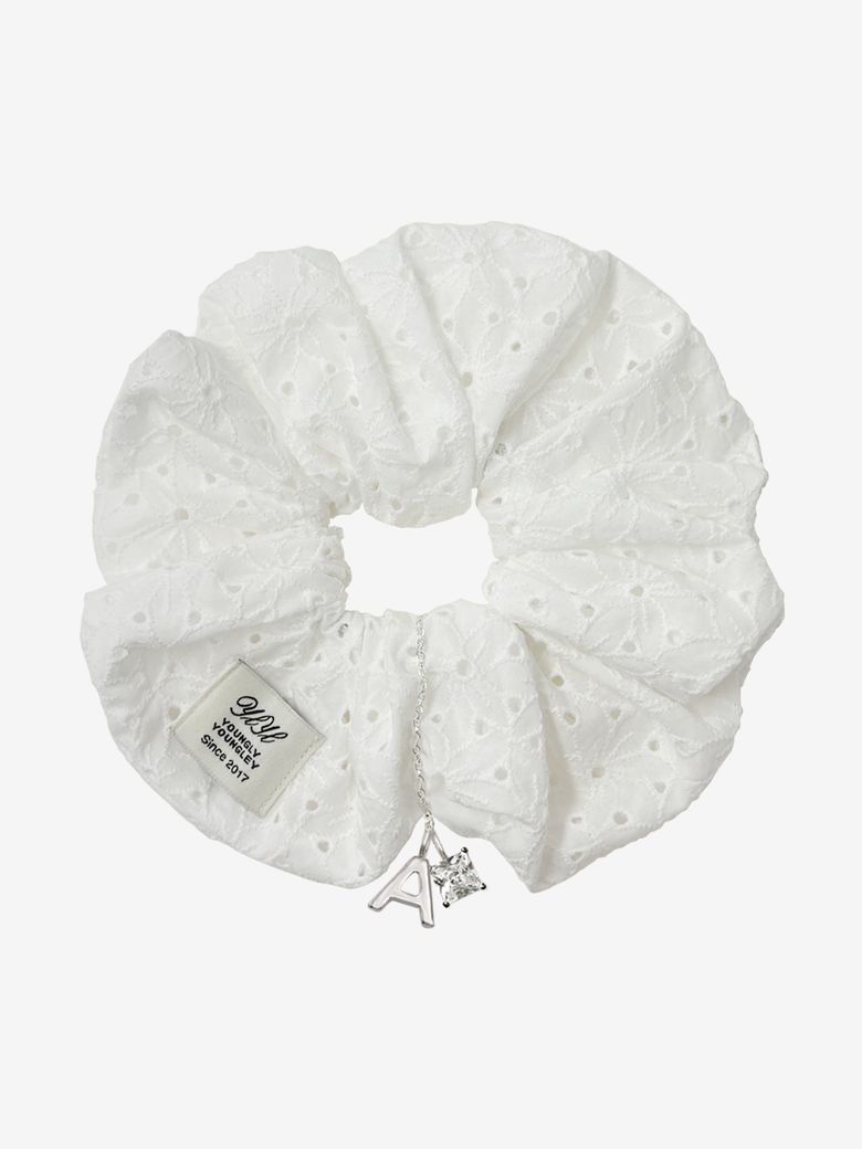 [이니셜 2개 선택/선물포장] Anniversary initial scrunchie, EYELET