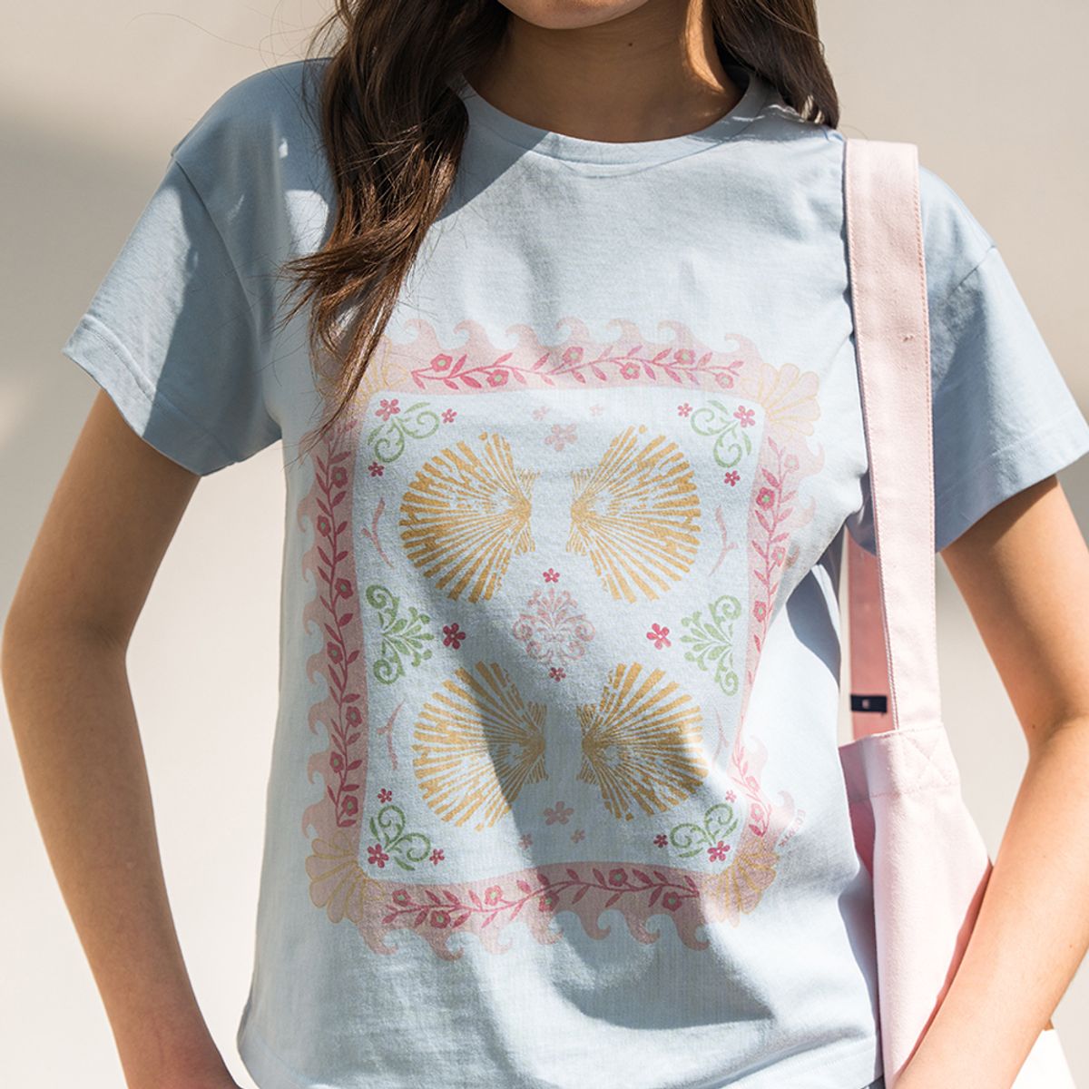 에데닉(EDENIK) 쉘 스카프 반팔 티셔츠_스카이 블루