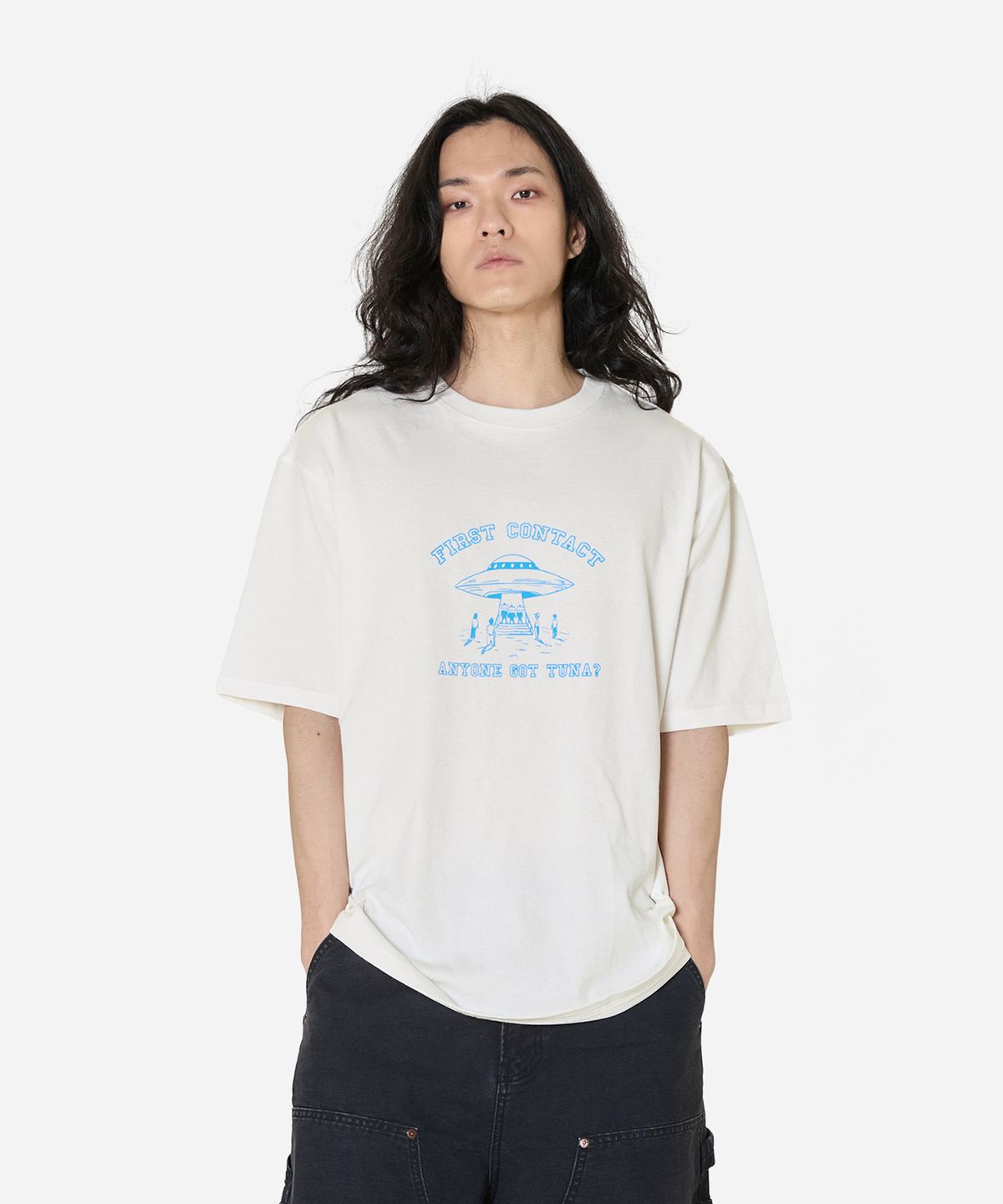 모드나인(MODNINE) First Contact - Oversized T-Shirt White