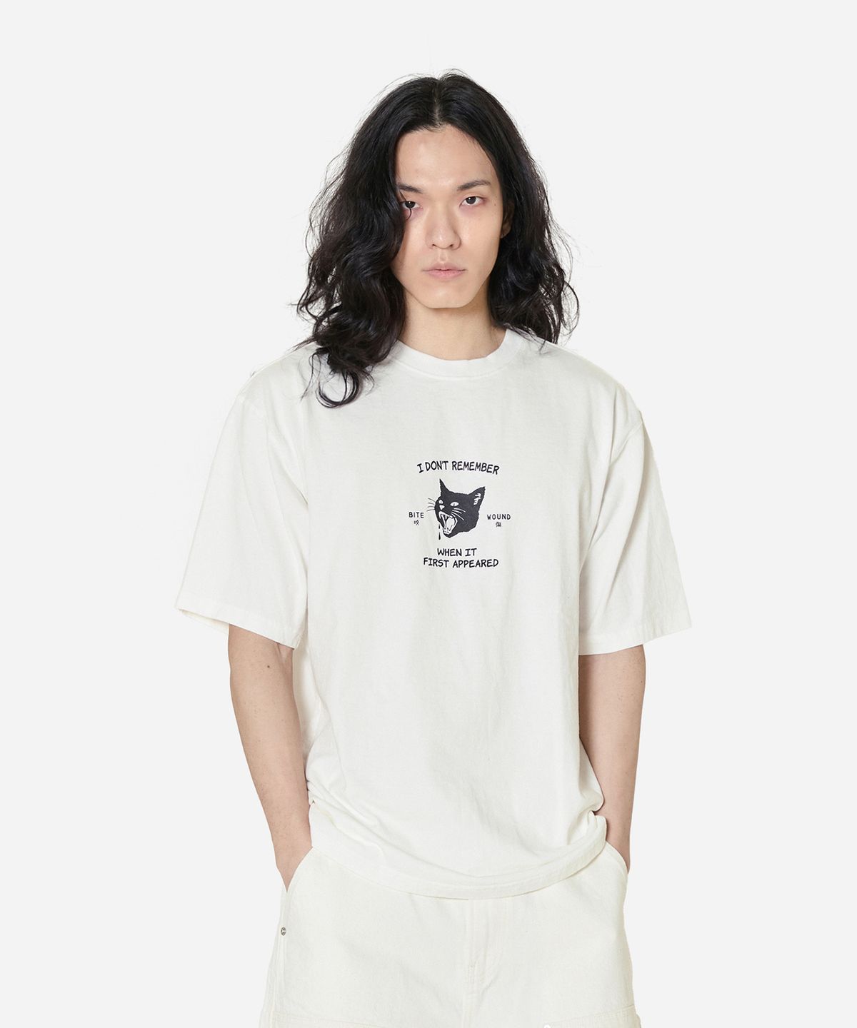모드나인(MODNINE) Bite Wound - Oversized T-Shirt White