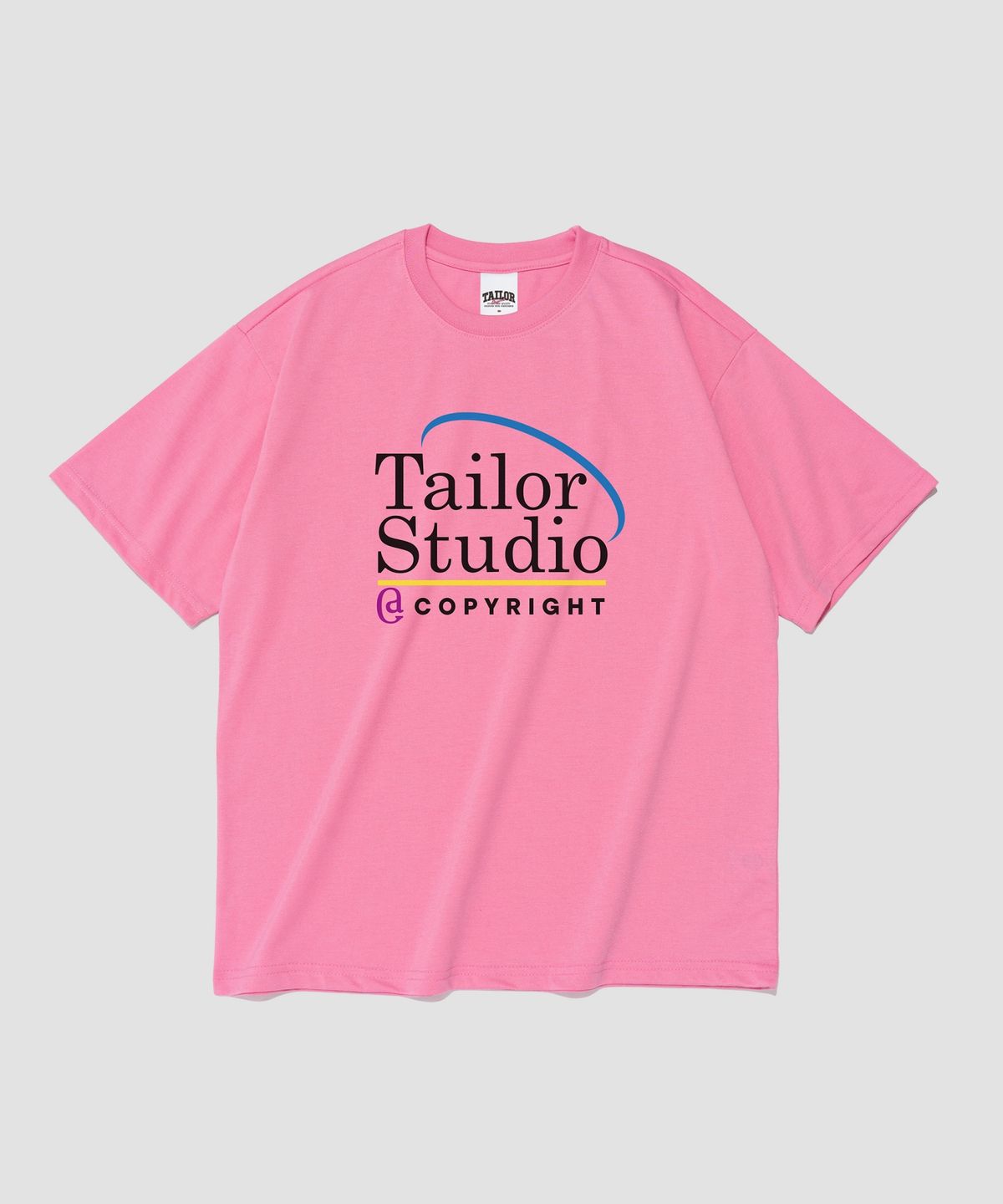테일러 스튜디오(TAILOR STUDIO) 테일러 매거진 레터링 반팔티 (핑크)