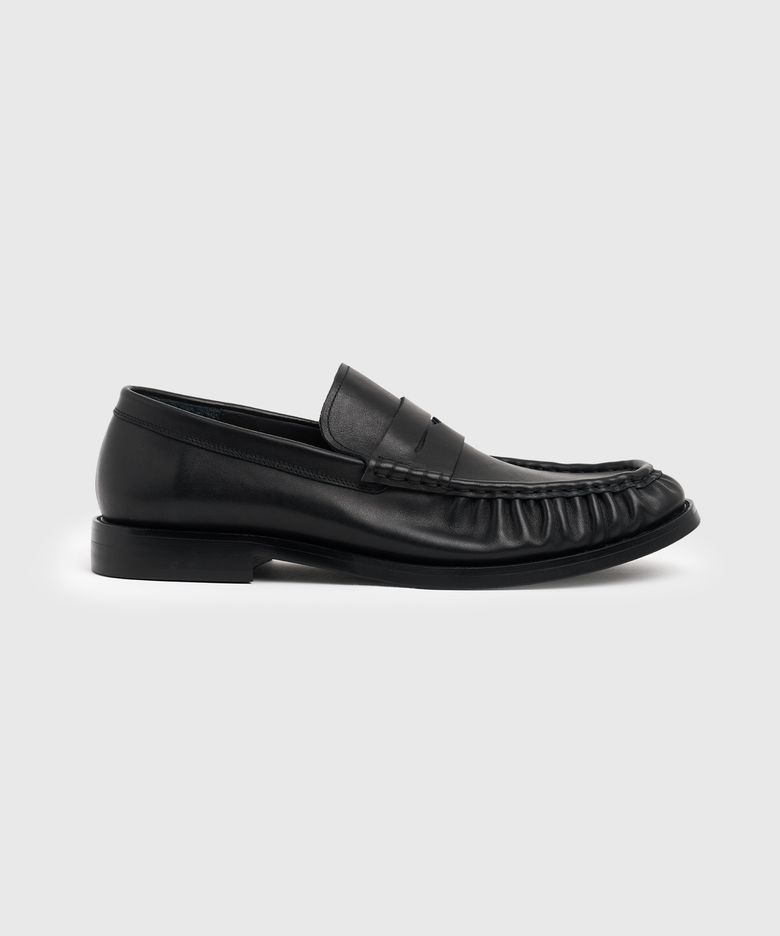 UNIFORM Pleats Loafer Black