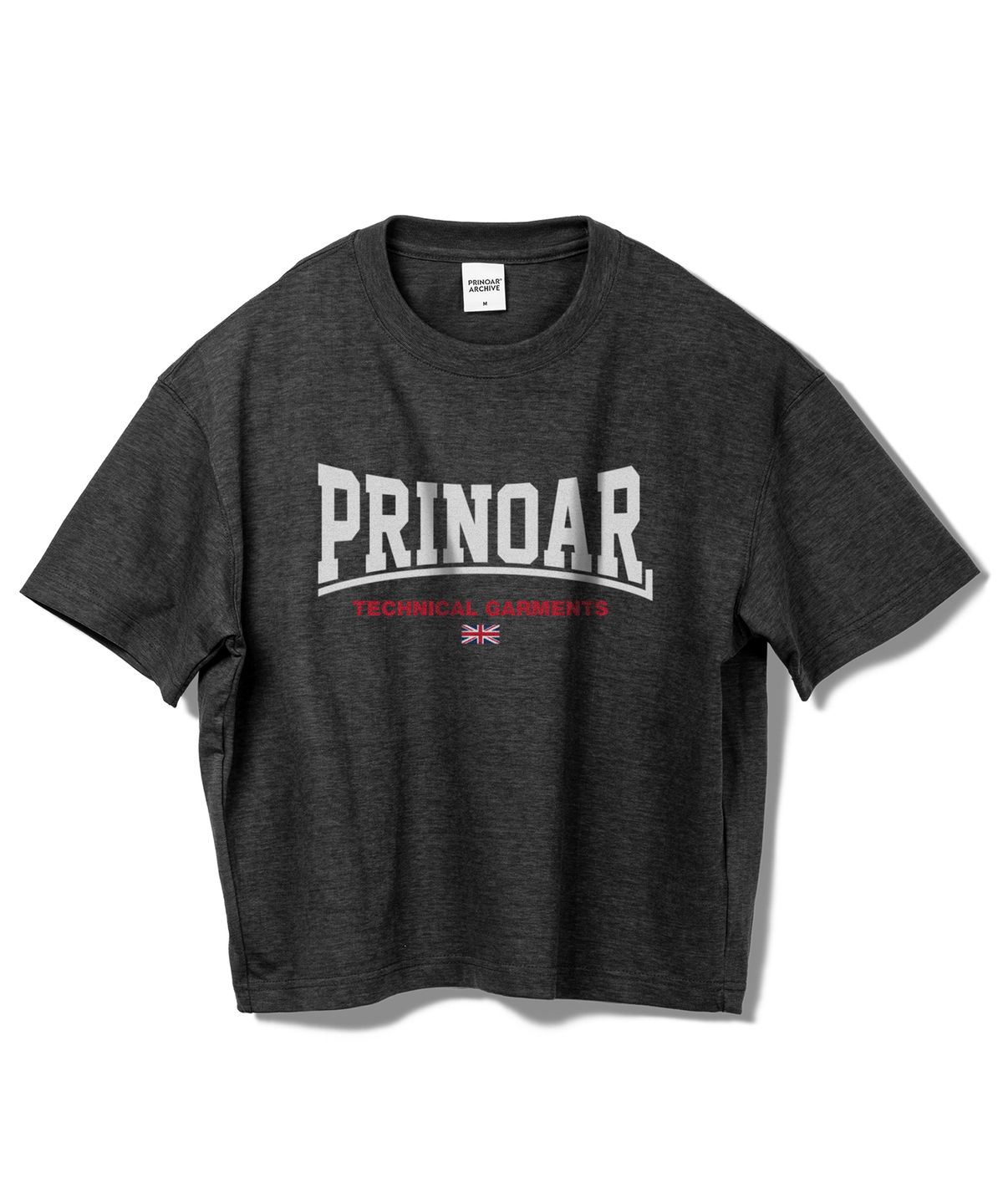 프리노어(PRINOAR) 보타이 로고01 세미 크롭 반팔 티셔츠 - 차콜